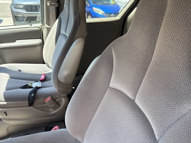 2002 Dodge Caravan SE