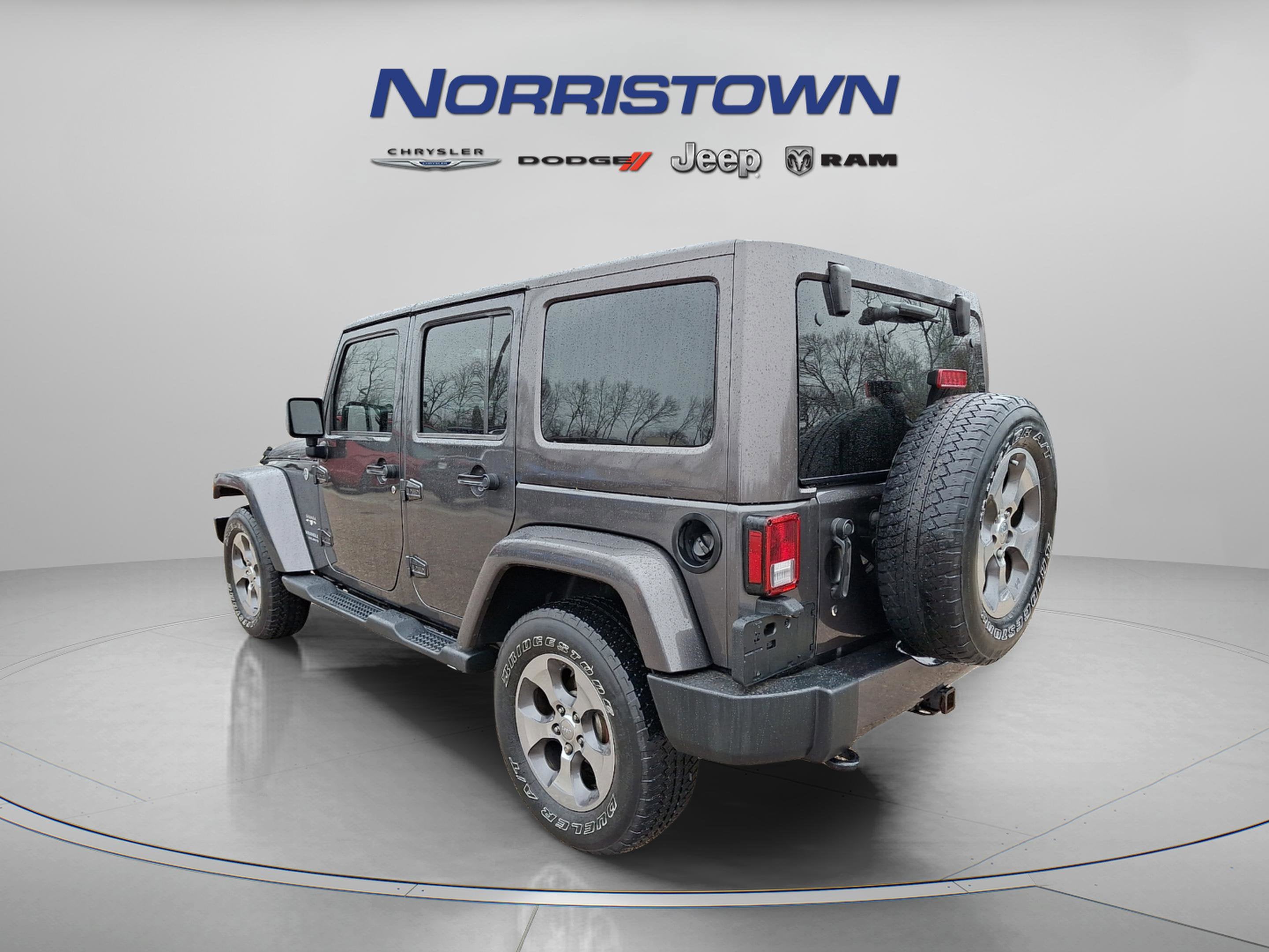 2017 Jeep Wrangler Unlimited Sahara 4x4