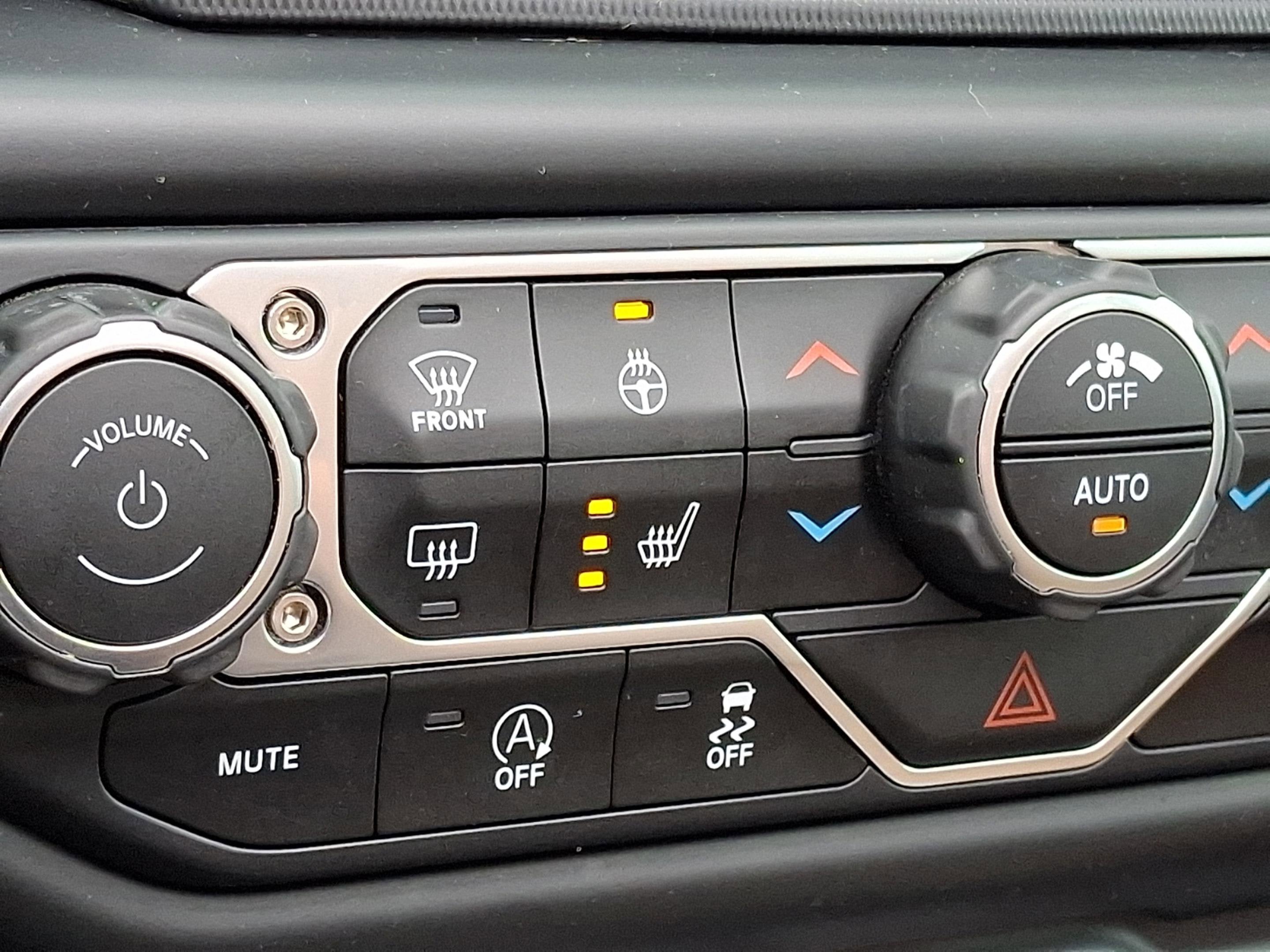 2023 Jeep Wrangler 4-Door Sahara 4x4
