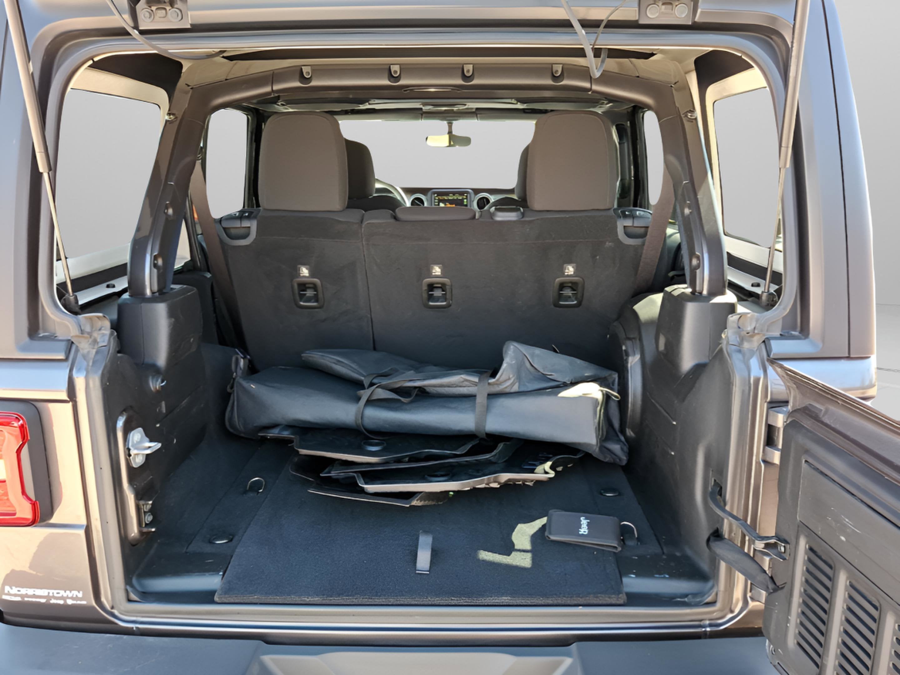 2018 Jeep Wrangler Unlimited Sahara 4x4