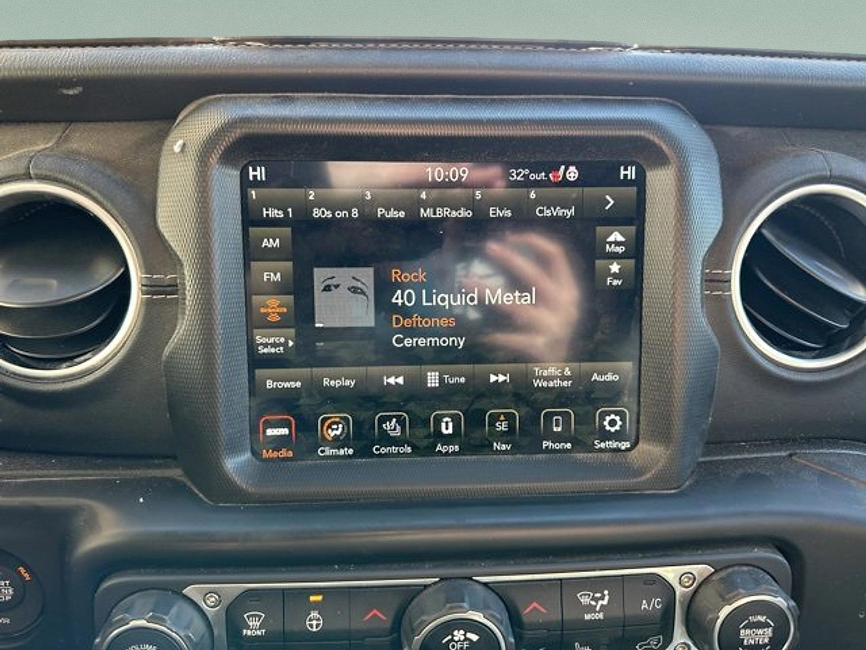 2022 Jeep Wrangler Unlimited Sahara 4x4