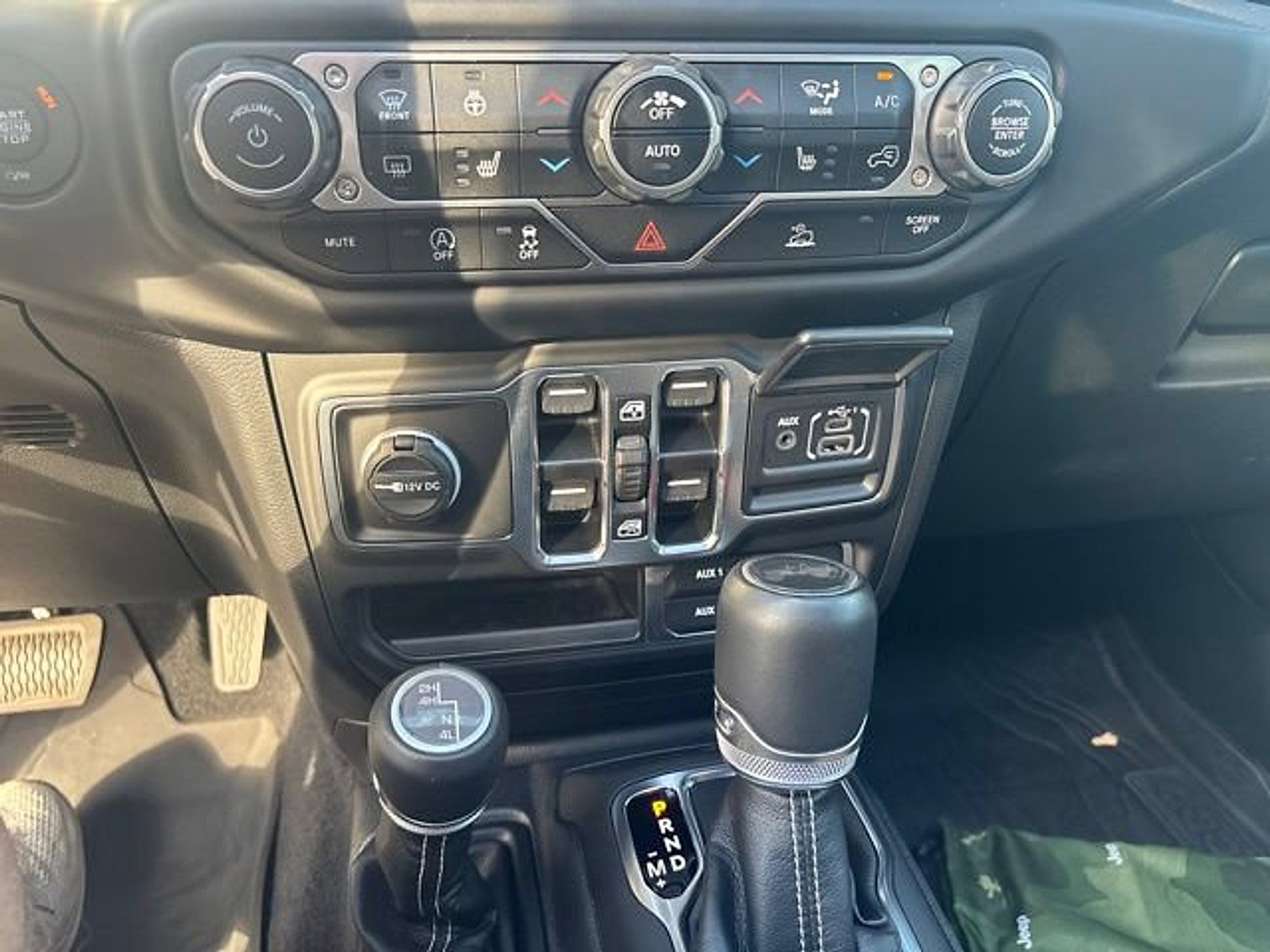 2023 Jeep Wrangler 4-Door Sahara 4x4
