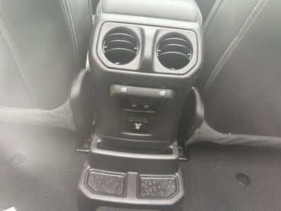 2022 Jeep Wrangler Unlimited Sahara 4x4