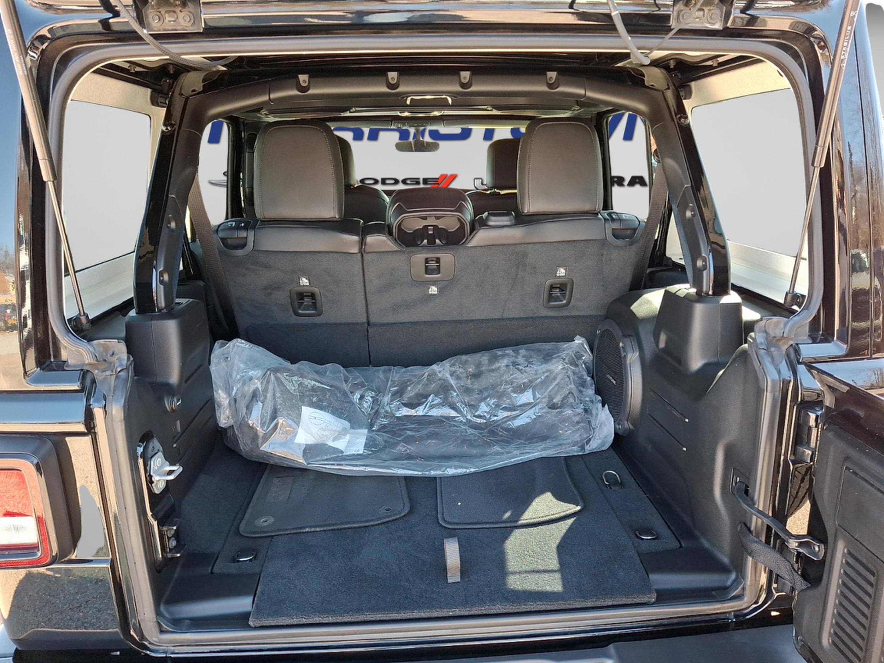 2022 Jeep Wrangler Unlimited Sahara 4x4