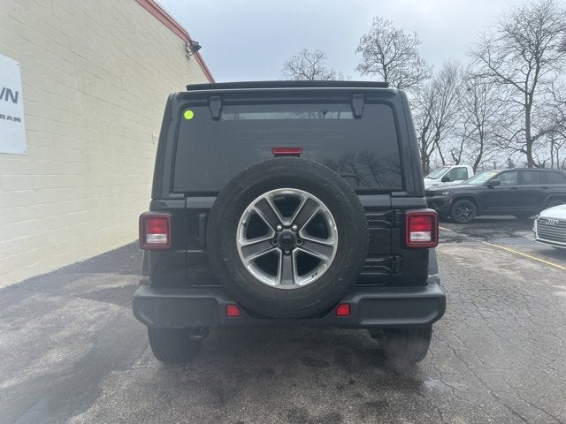 2022 Jeep Wrangler Unlimited Sahara 4x4