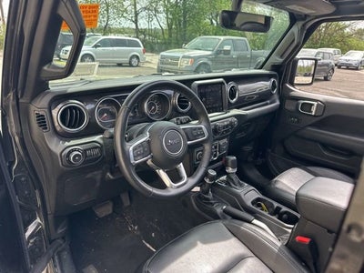 2022 Jeep Wrangler Unlimited Sahara Altitude 4x4