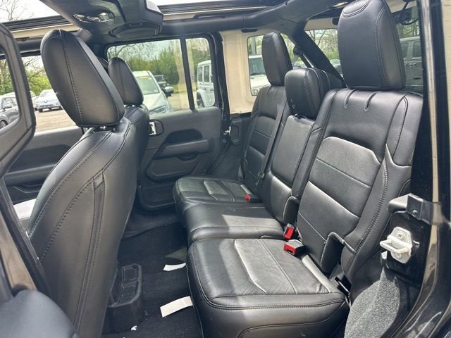 2022 Jeep Wrangler Unlimited Sahara Altitude 4x4