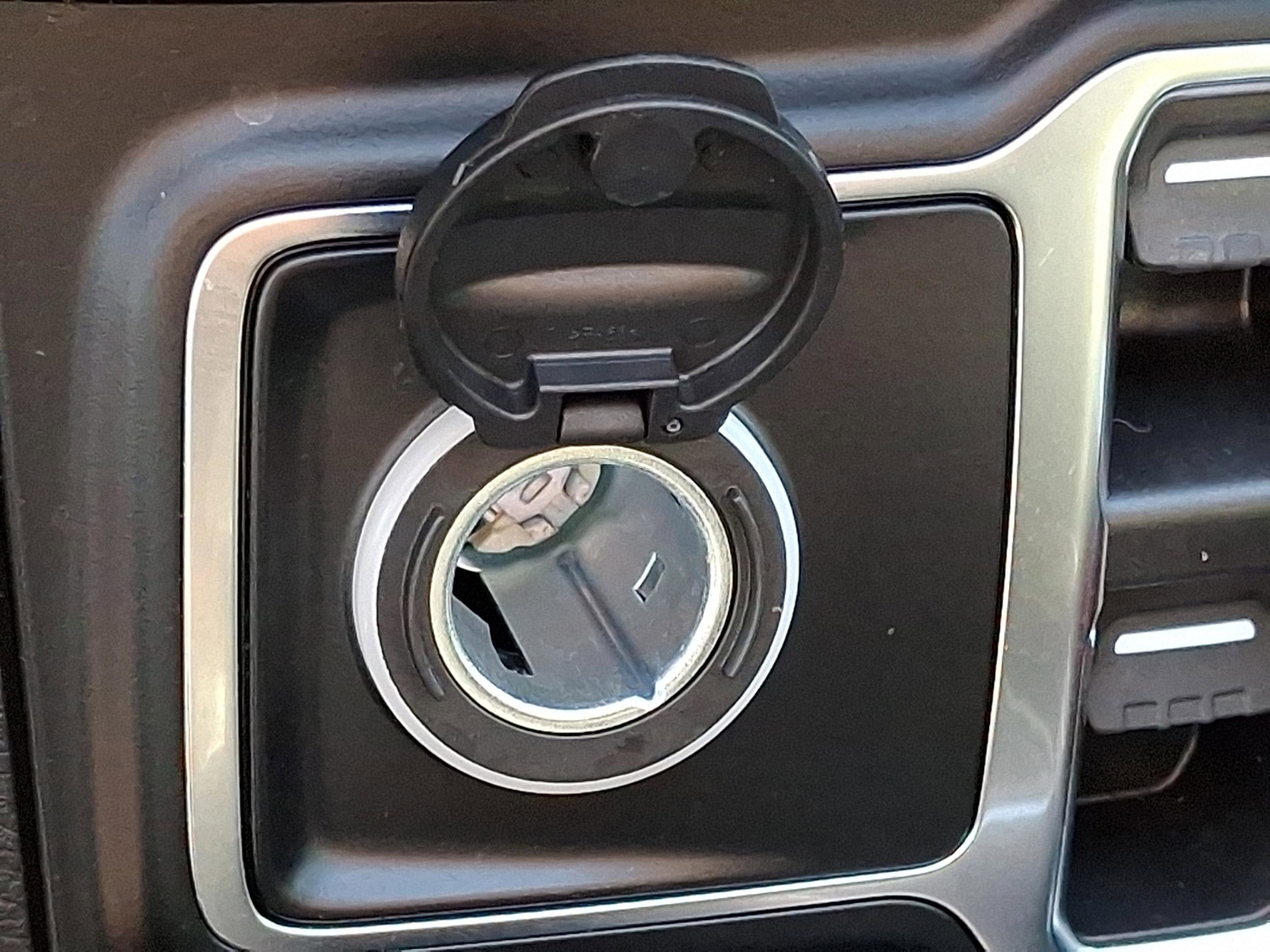 2022 Jeep Wrangler Unlimited Sahara 4x4