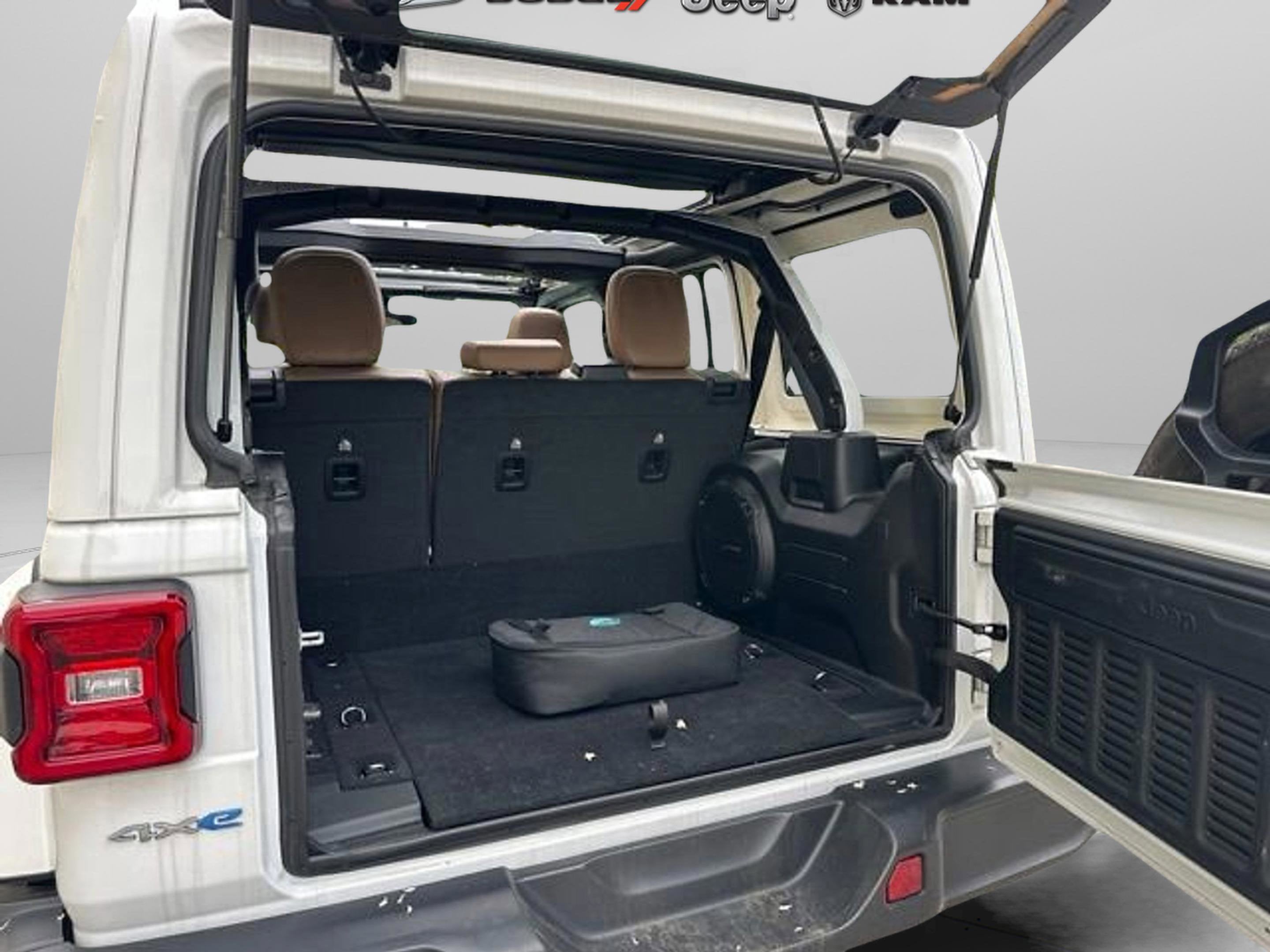 2023 Jeep Wrangler 4xe Sahara 4x4