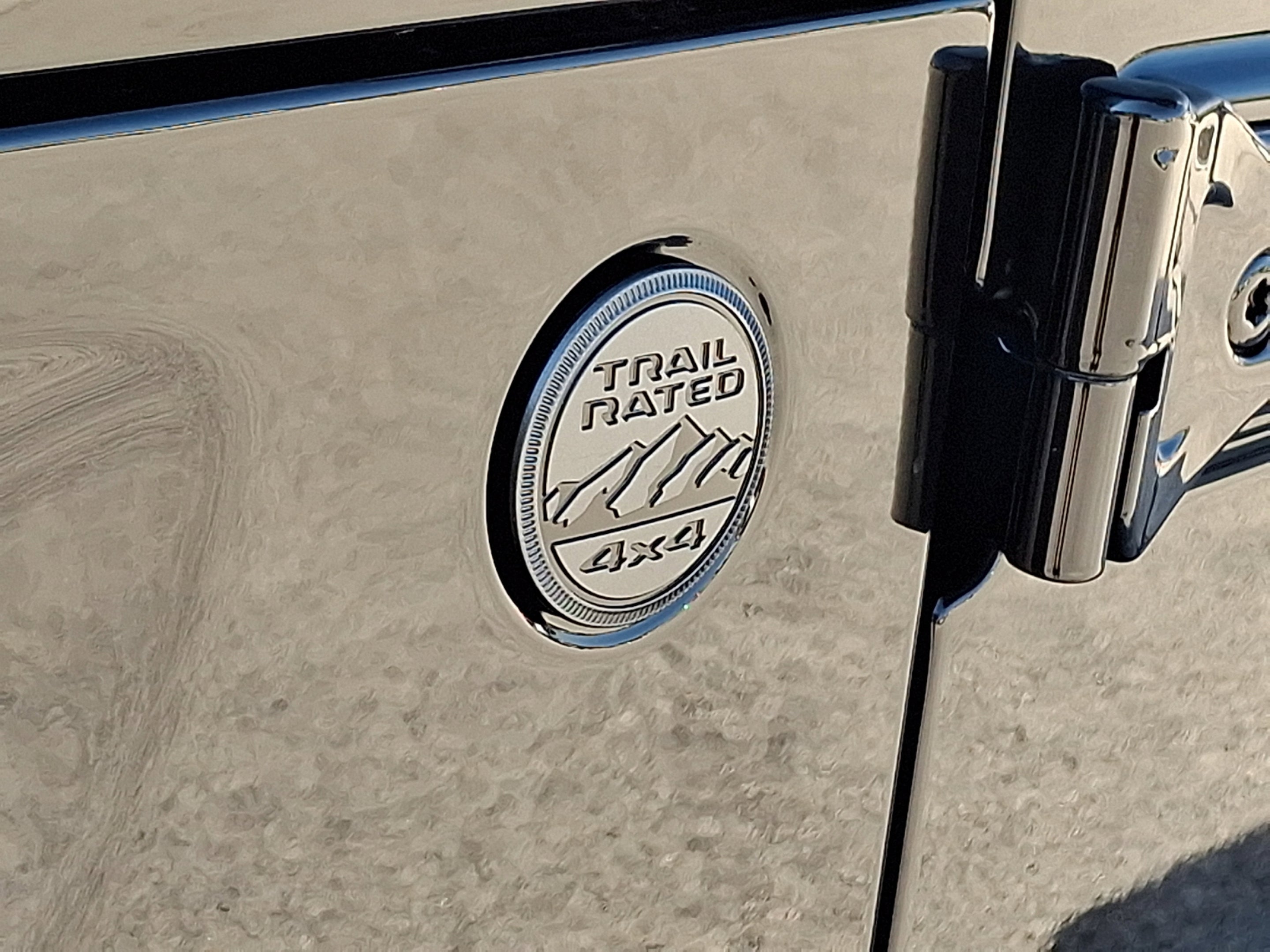 2027 Jeep Wrangler WRANGLER 4-DOOR SAHARA