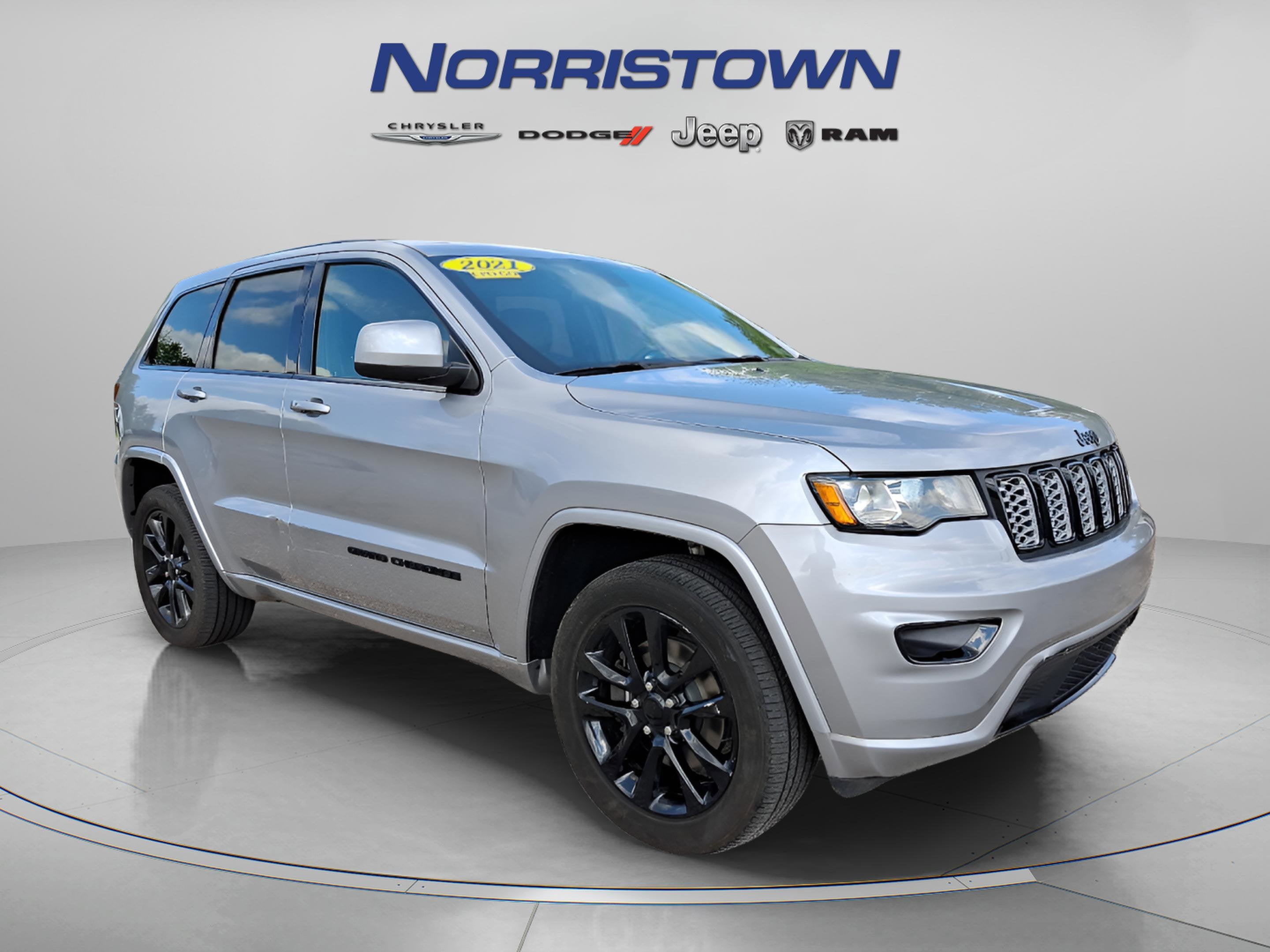 2021 Jeep Grand Cherokee Laredo X 4x4
