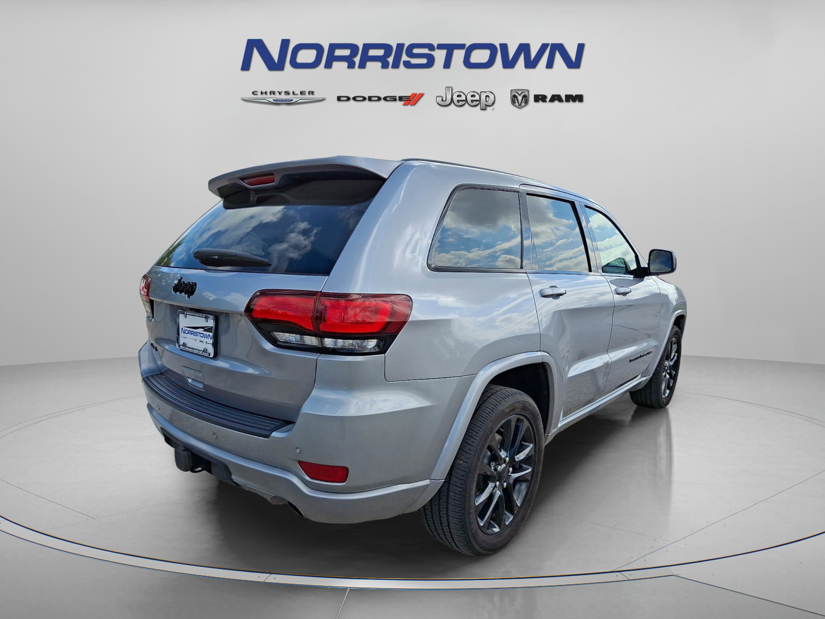 2021 Jeep Grand Cherokee Laredo X 4x4