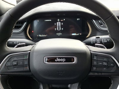 2025 Jeep Grand Cherokee GRAND CHEROKEE LAREDO X 4X4