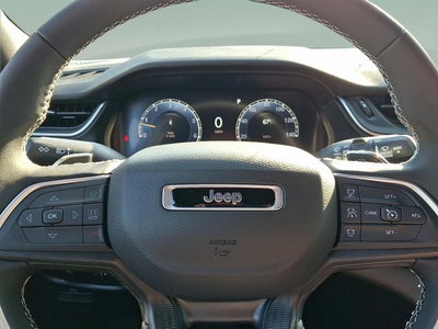 2025 Jeep Grand Cherokee GRAND CHEROKEE LAREDO X 4X4