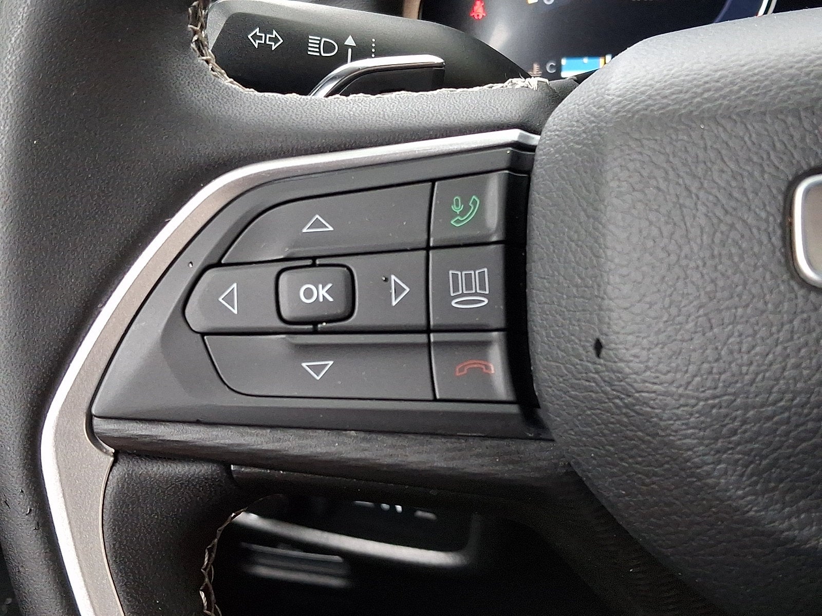 2023 Jeep Grand Cherokee Laredo 4x4