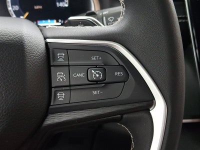2023 Jeep Grand Cherokee Laredo 4x4