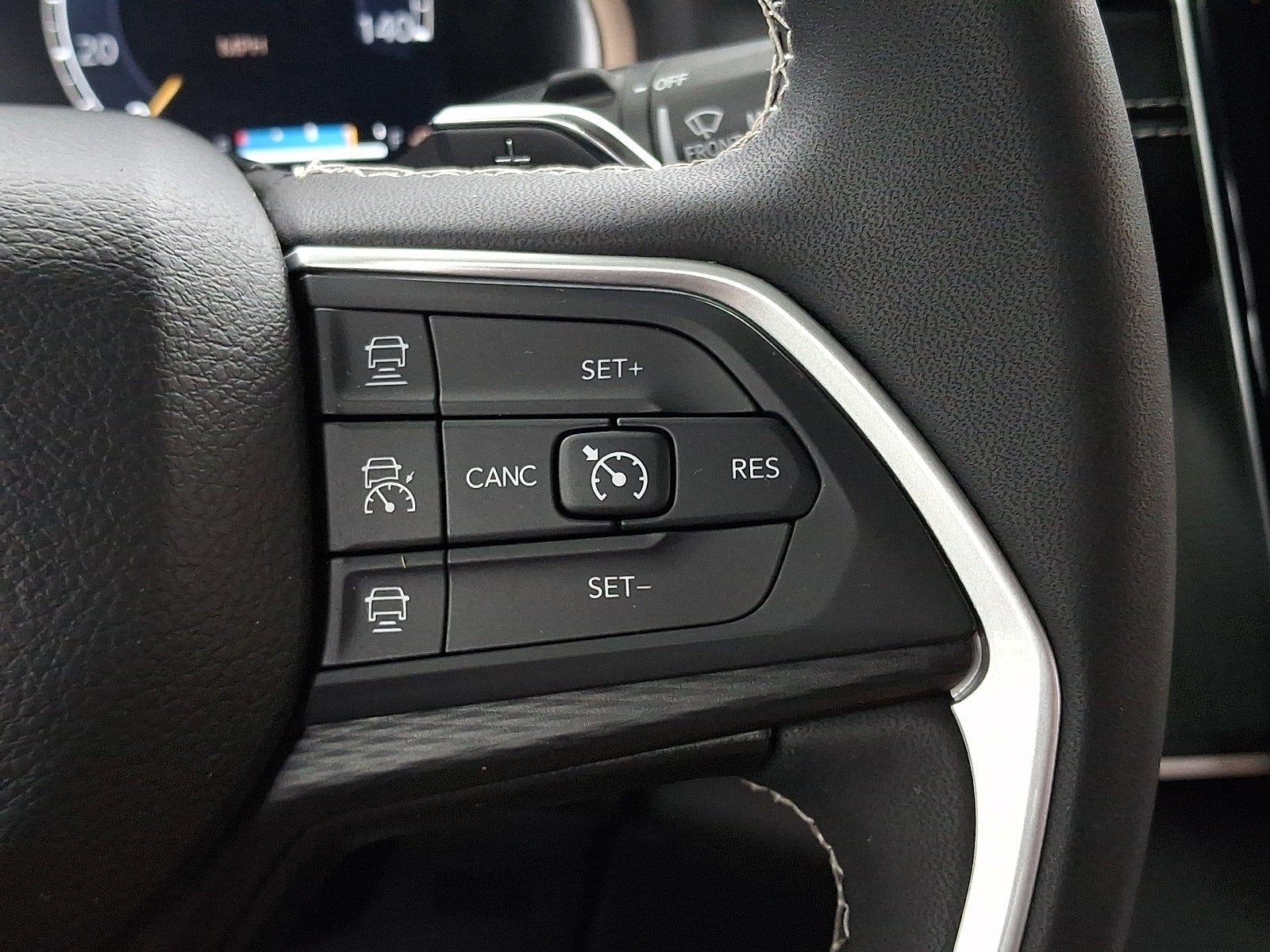 2023 Jeep Grand Cherokee Laredo 4x4