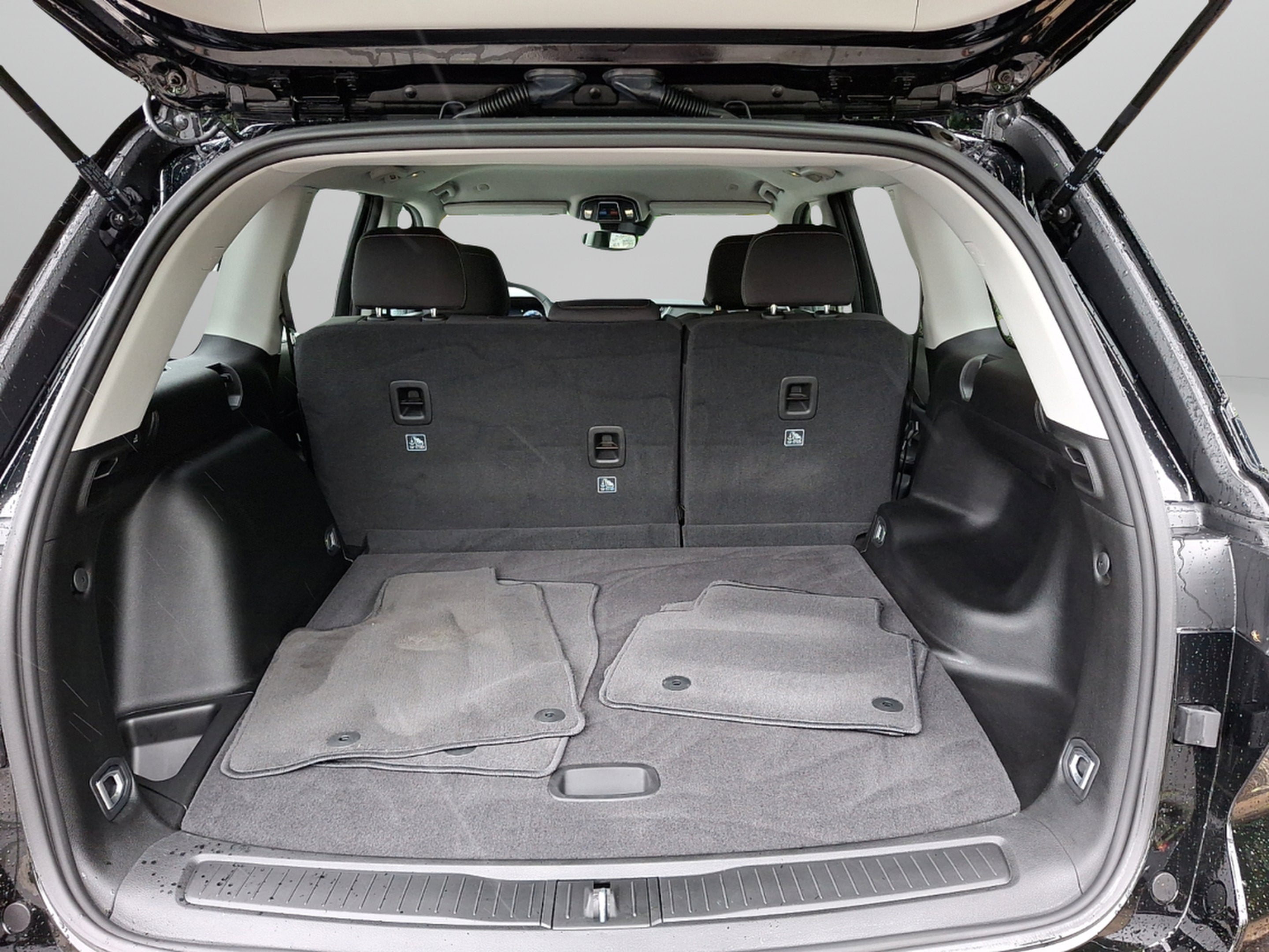2023 Jeep Grand Cherokee Laredo 4x4