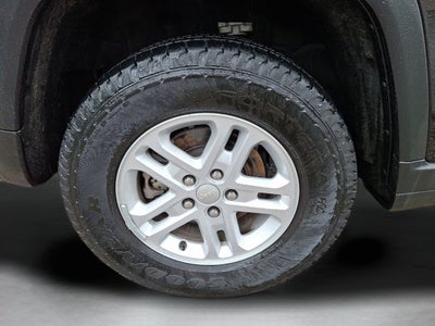 2023 Jeep Grand Cherokee Laredo 4x4