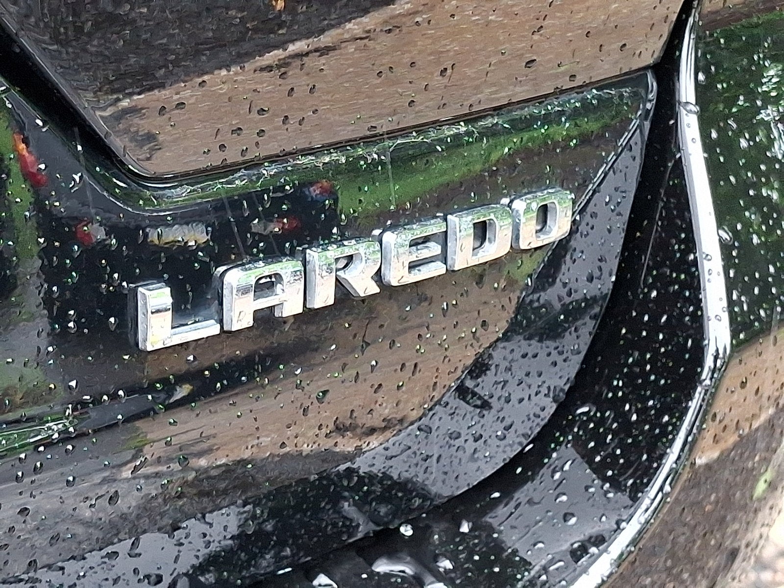 2023 Jeep Grand Cherokee Laredo 4x4