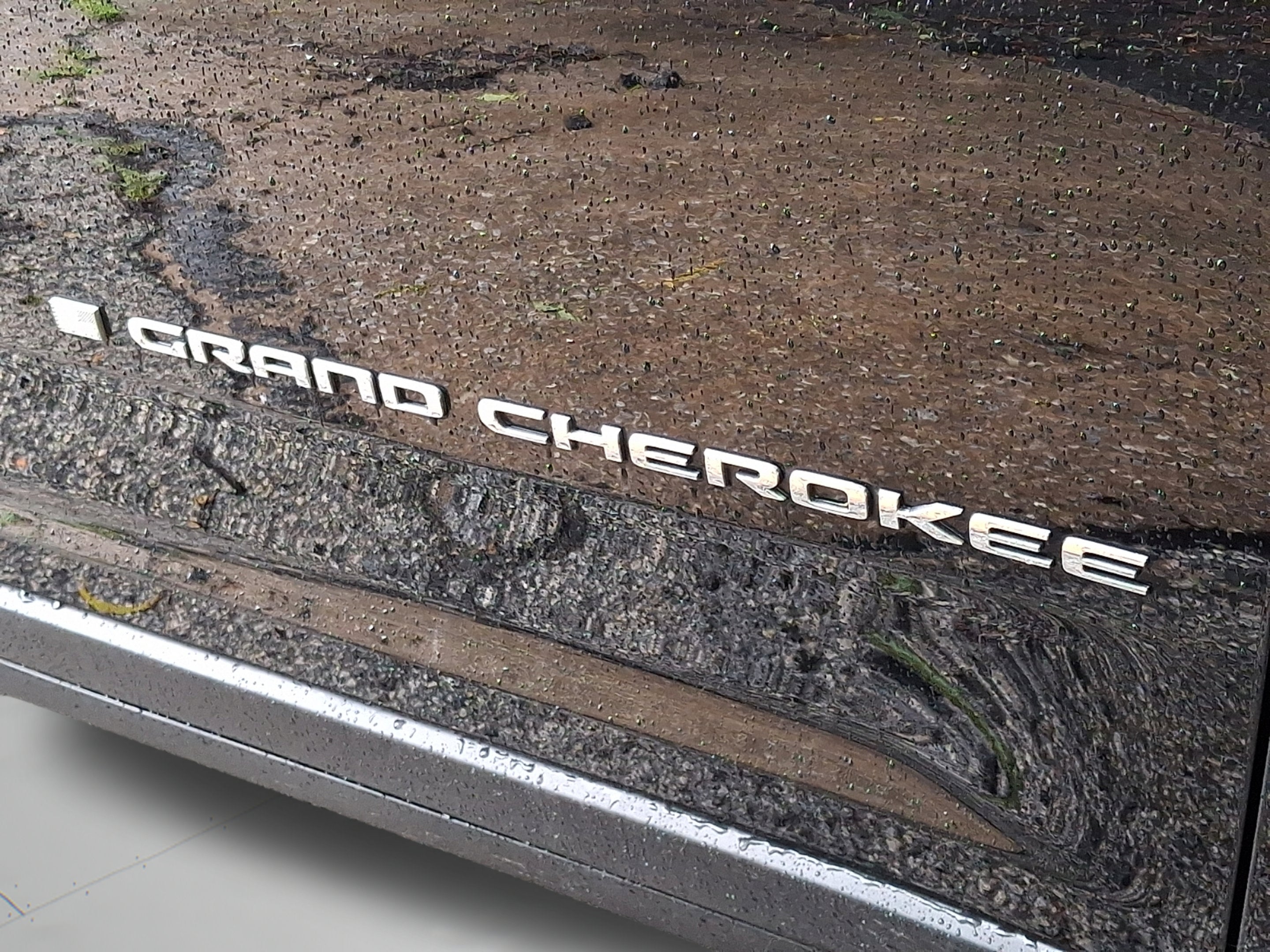 2023 Jeep Grand Cherokee Laredo 4x4