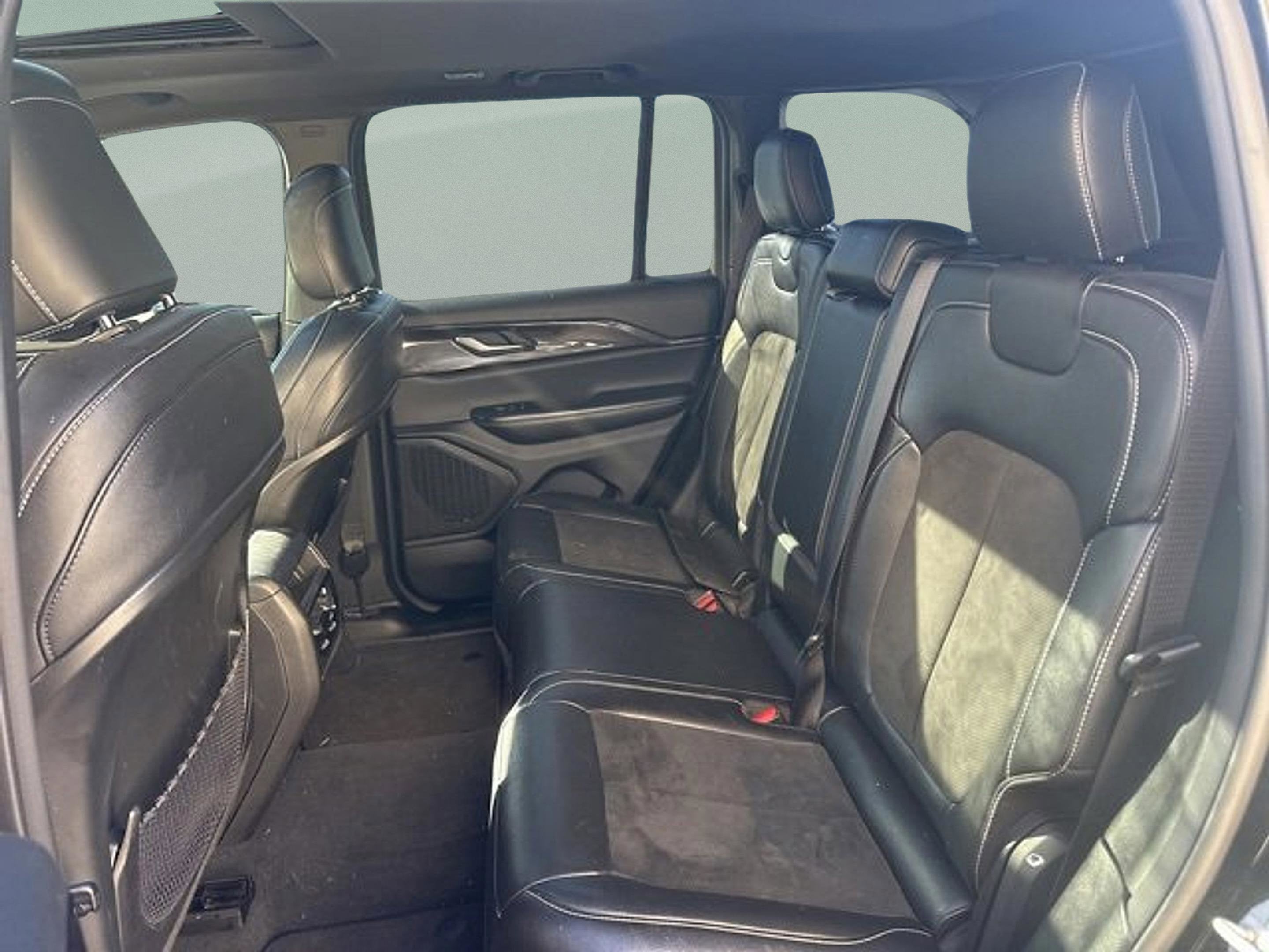 2023 Jeep Grand Cherokee Altitude 4x4