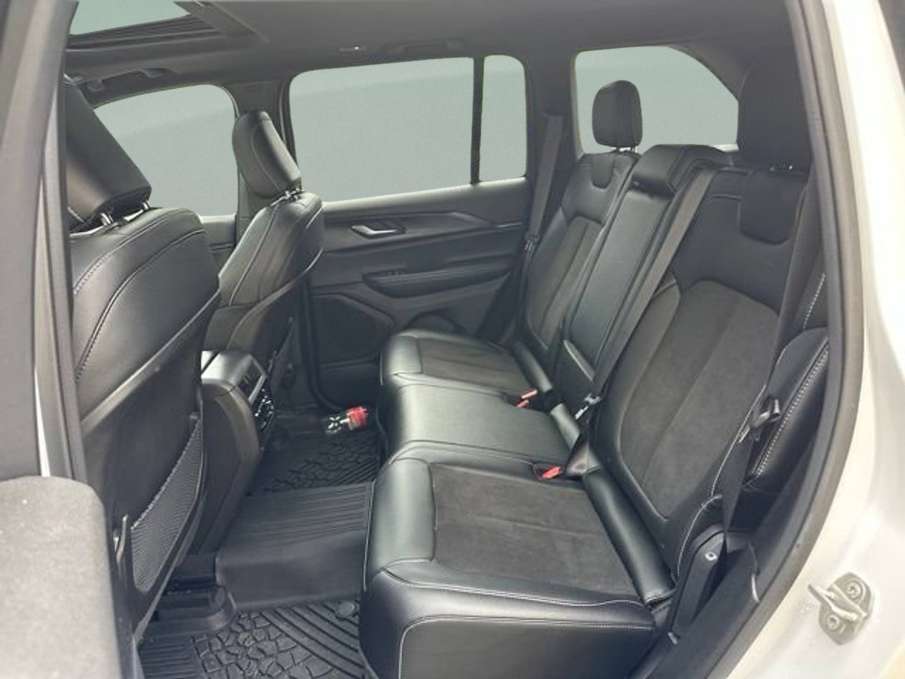 2023 Jeep Grand Cherokee Altitude X 4x4