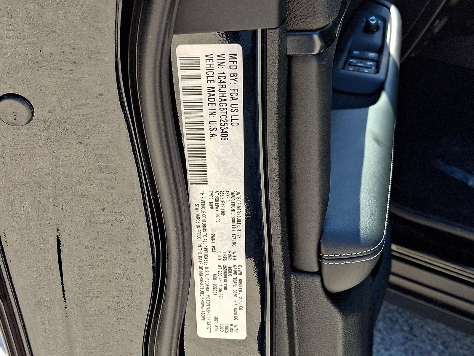 2026 Jeep Grand Cherokee GRAND CHEROKEE LAREDO X 4X4