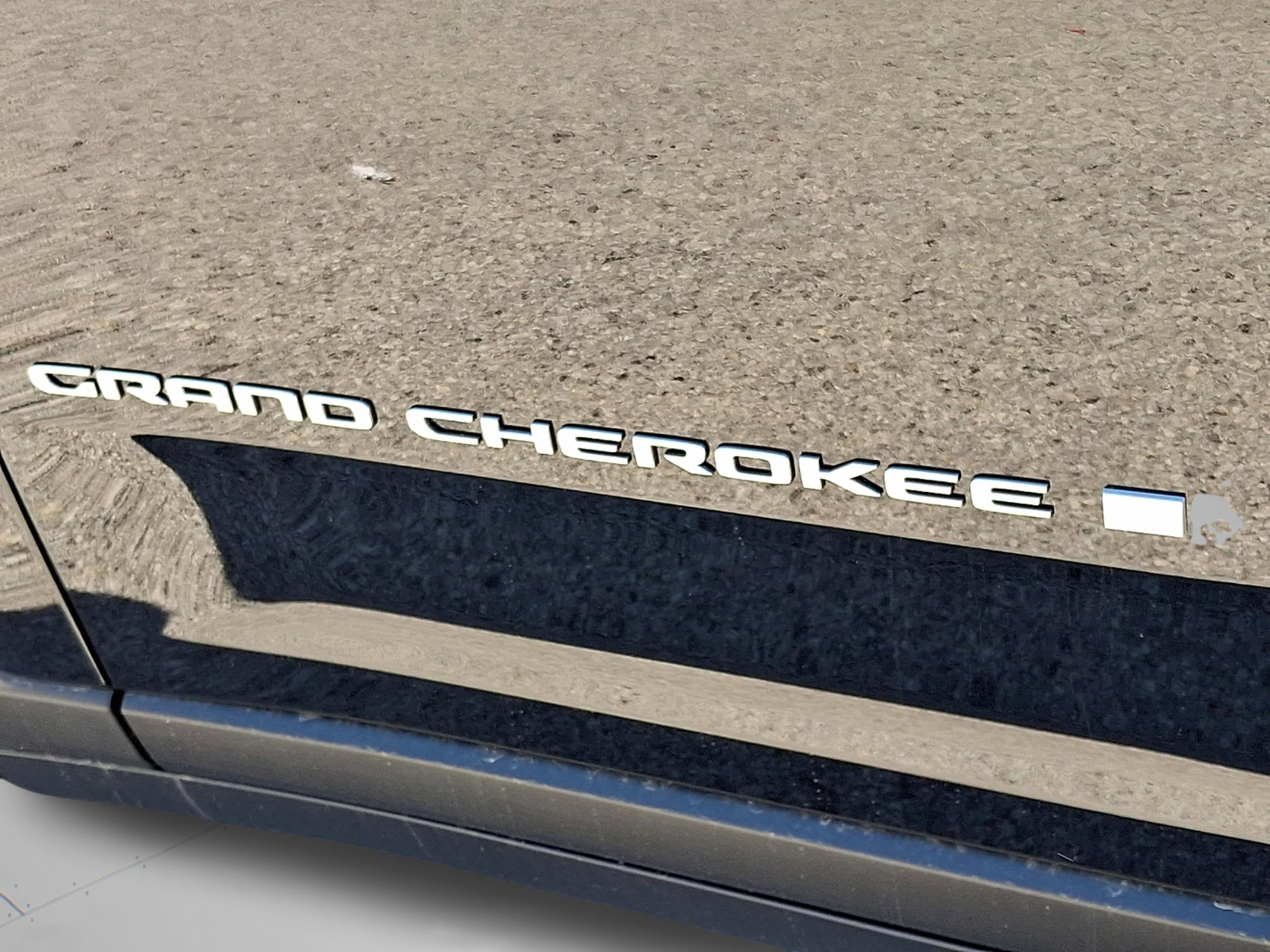 2026 Jeep Grand Cherokee GRAND CHEROKEE LAREDO X 4X4