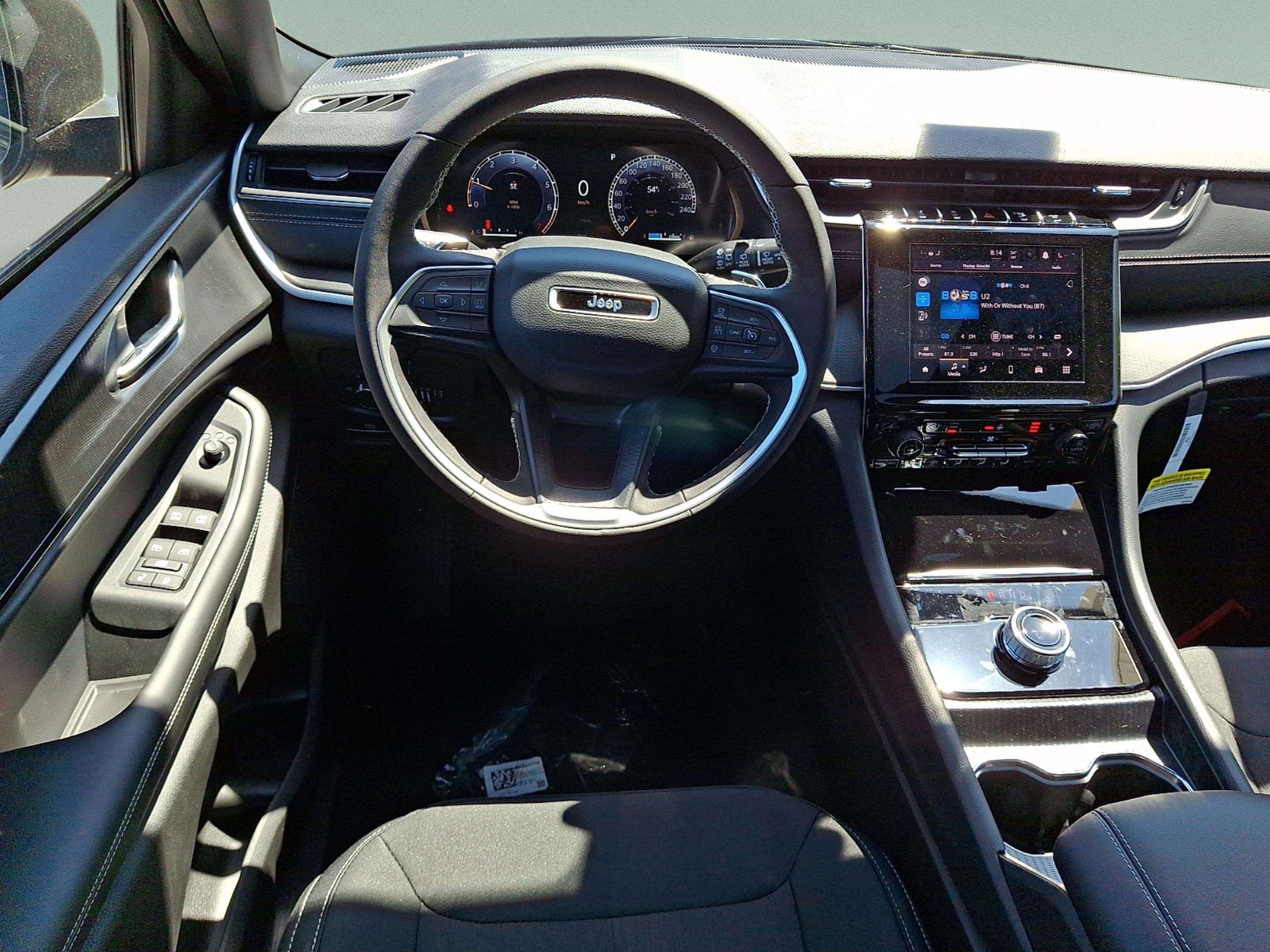 2026 Jeep Grand Cherokee GRAND CHEROKEE LAREDO X 4X4