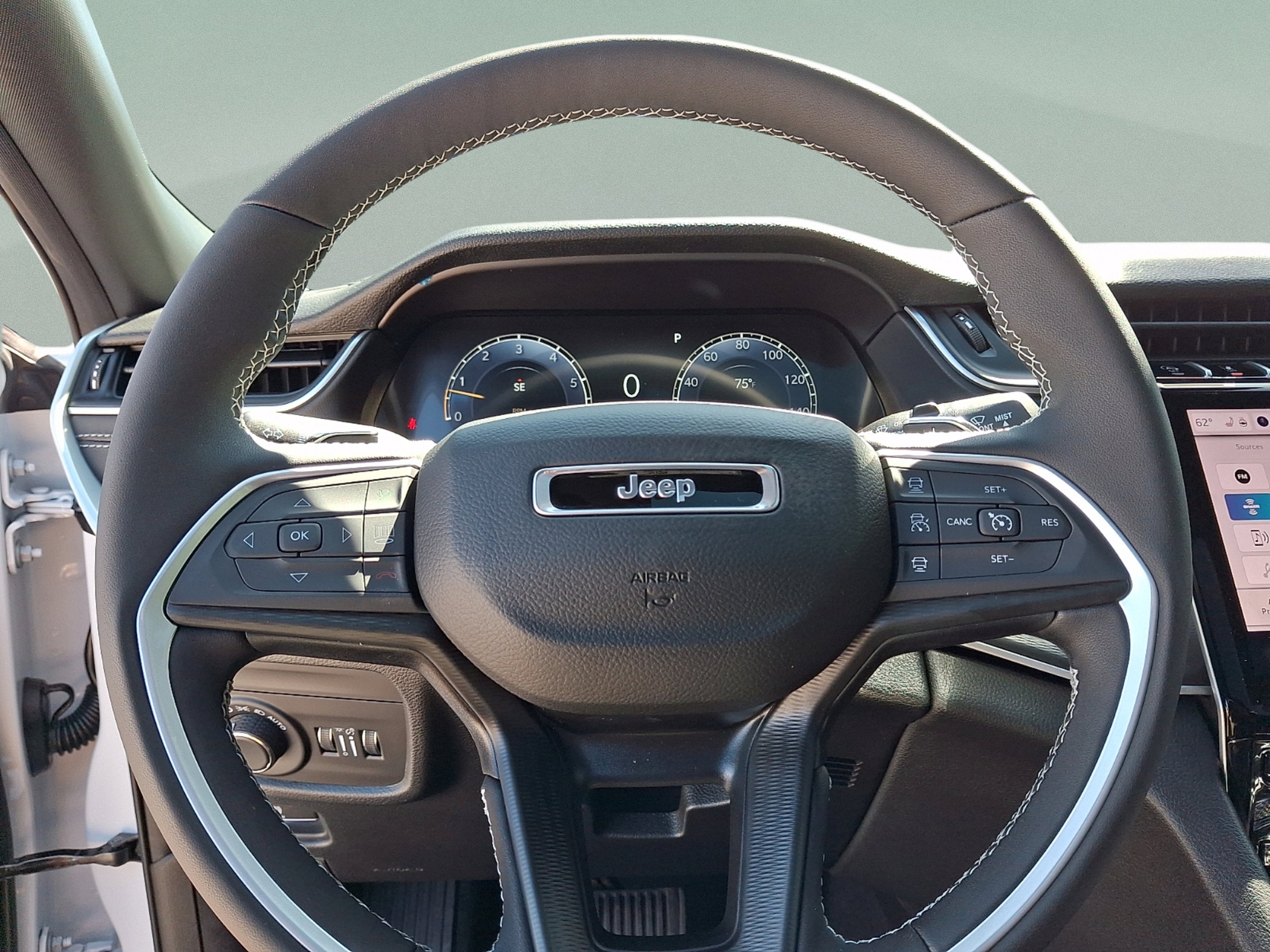 2027 Jeep Grand Cherokee Laredo X