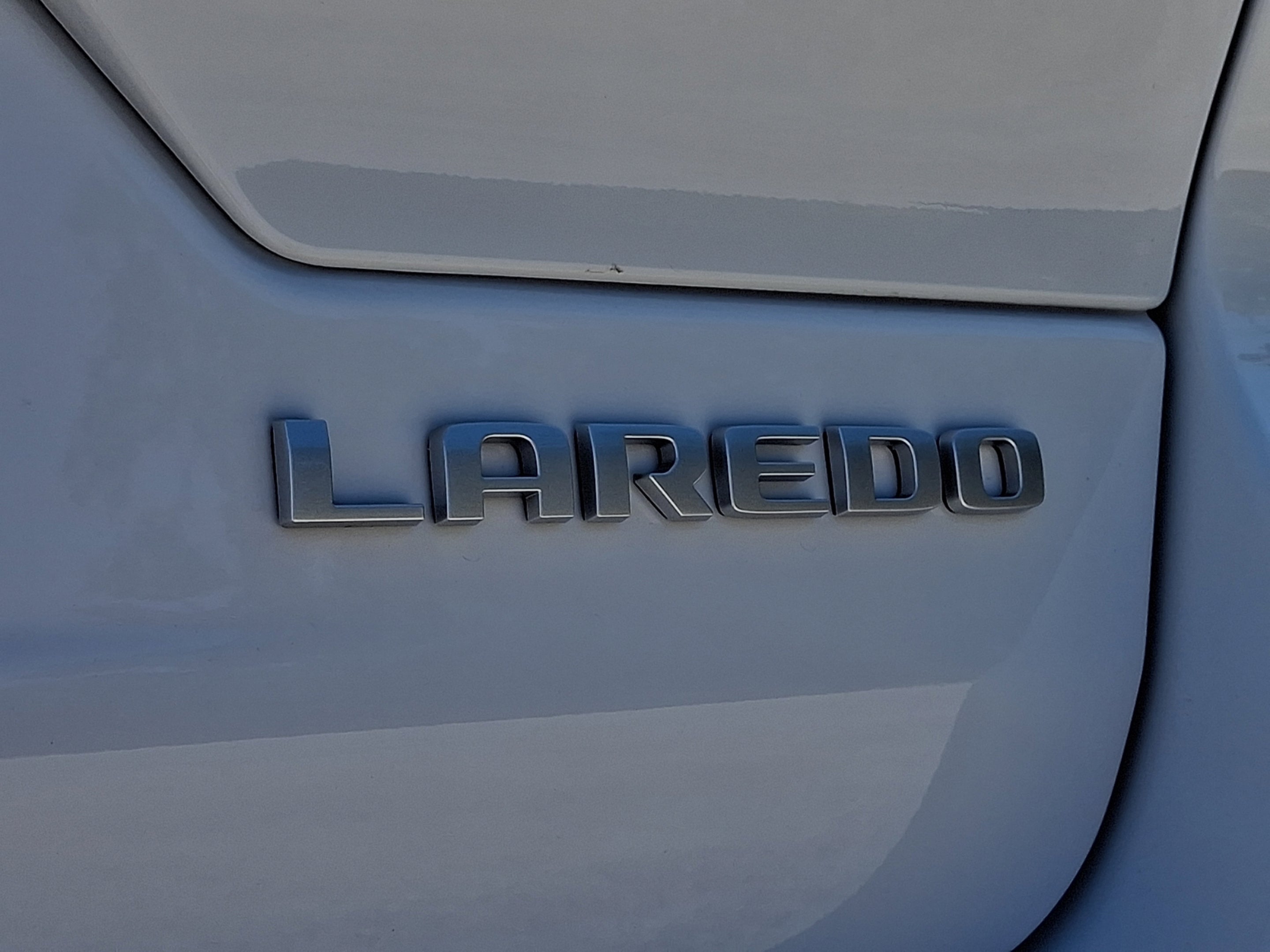 2027 Jeep Grand Cherokee Laredo X