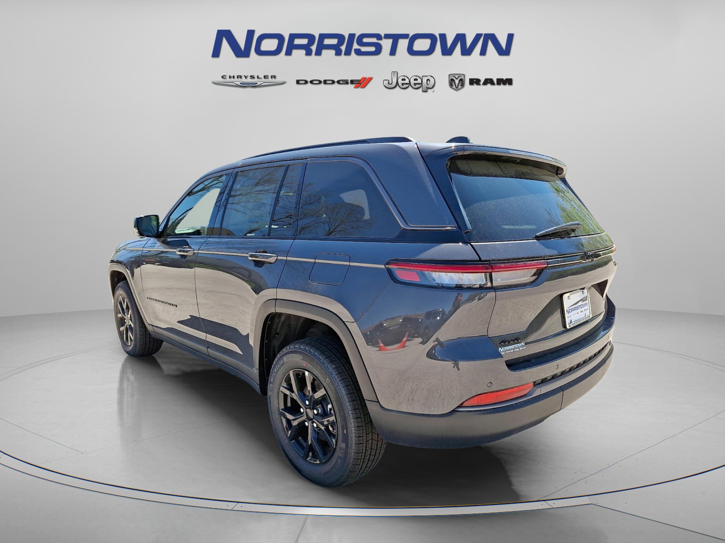 2026 Jeep Grand Cherokee GRAND CHEROKEE LAREDO ALTITUDE 4X4