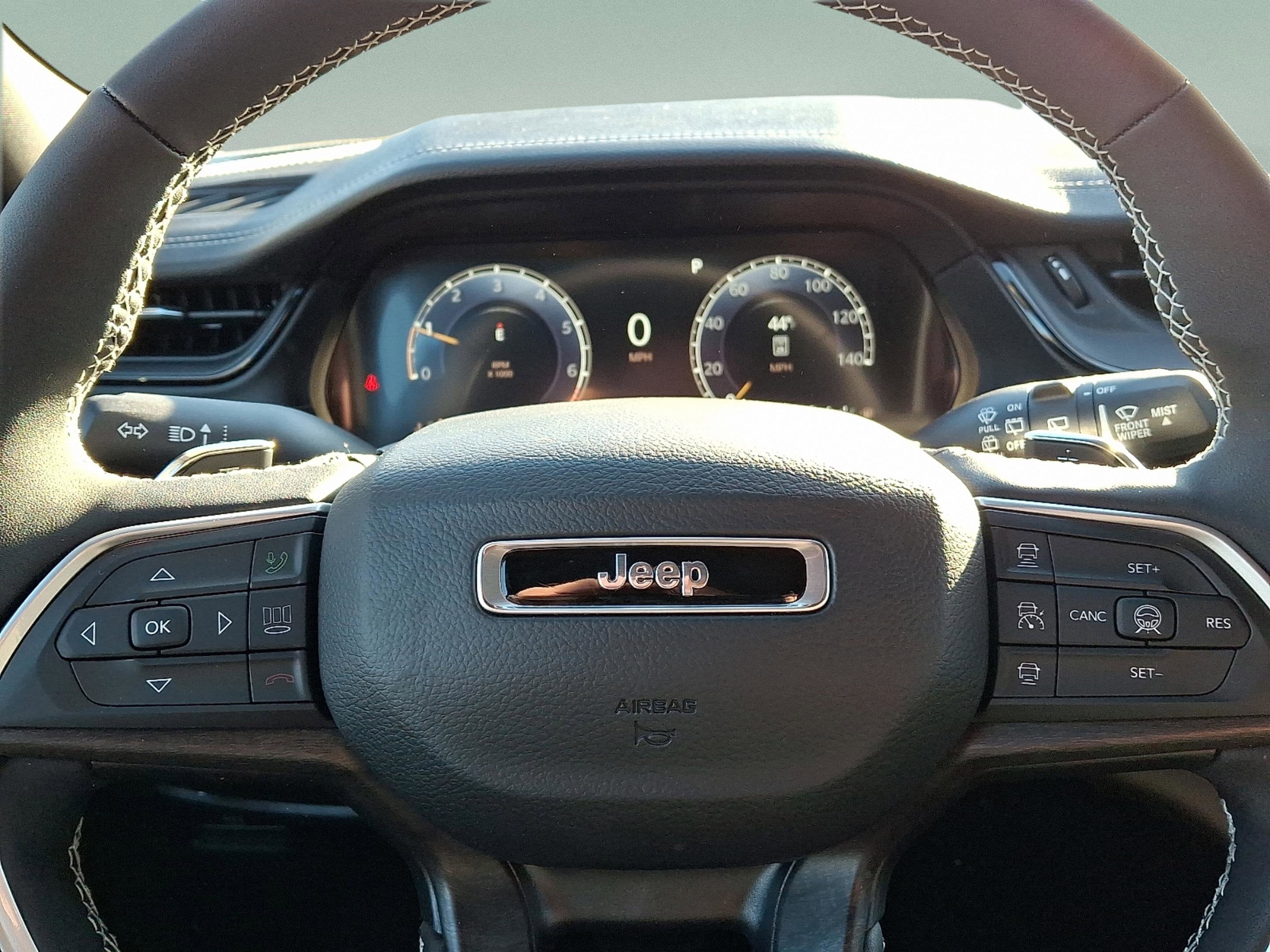 2026 Jeep Grand Cherokee GRAND CHEROKEE ALTITUDE 4X4