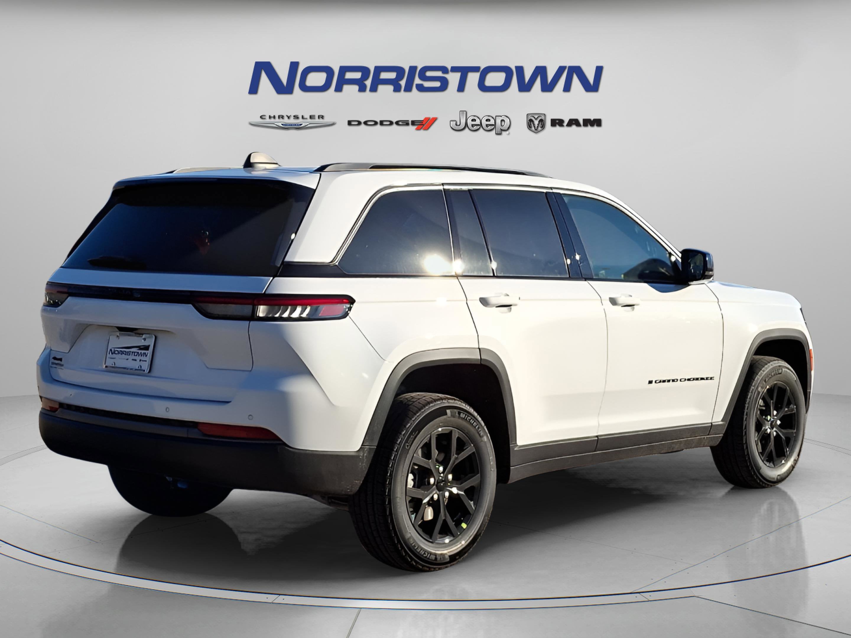 2026 Jeep Grand Cherokee GRAND CHEROKEE ALTITUDE 4X4