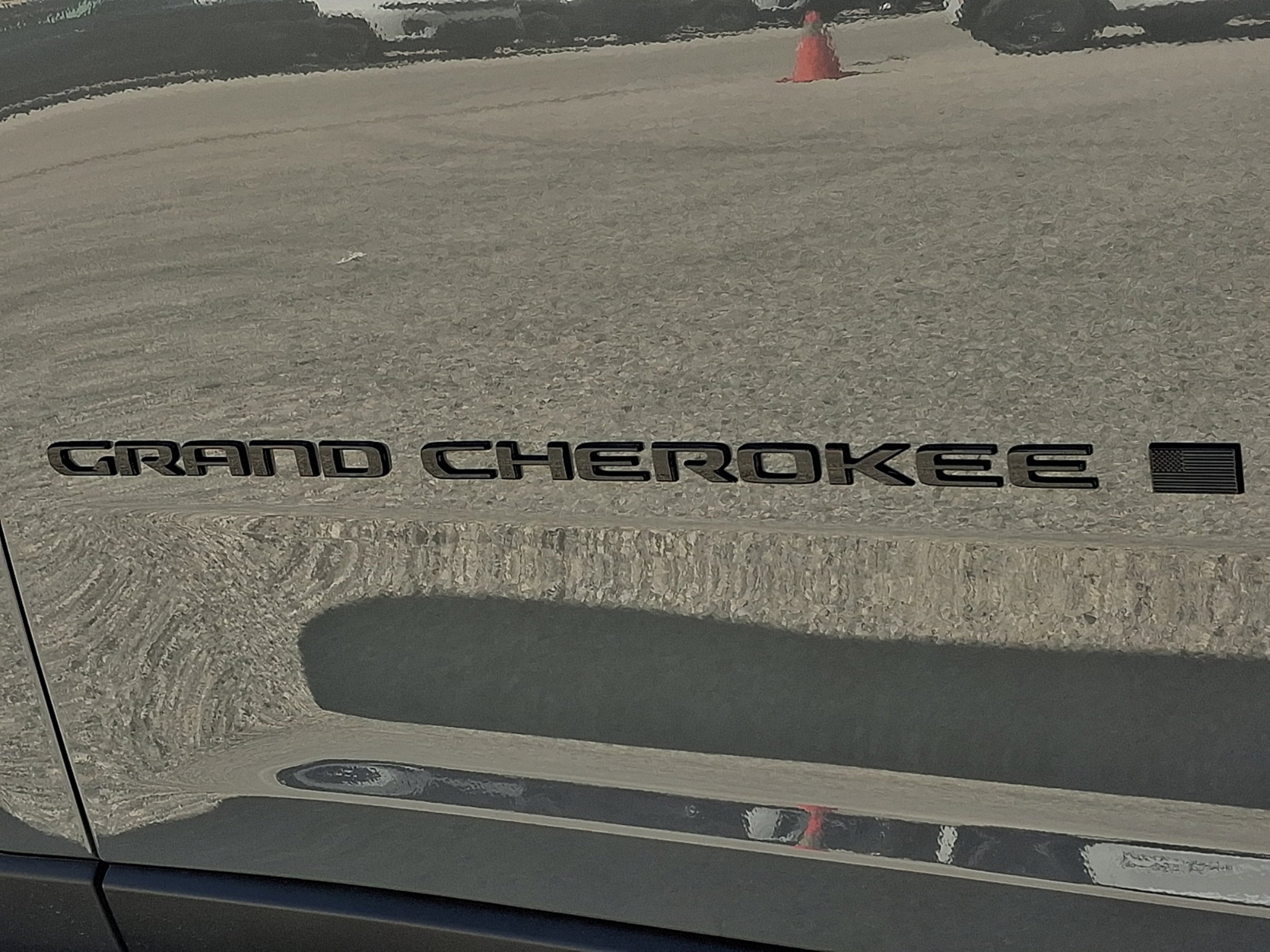 2027 Jeep Grand Cherokee Laredo Altitude