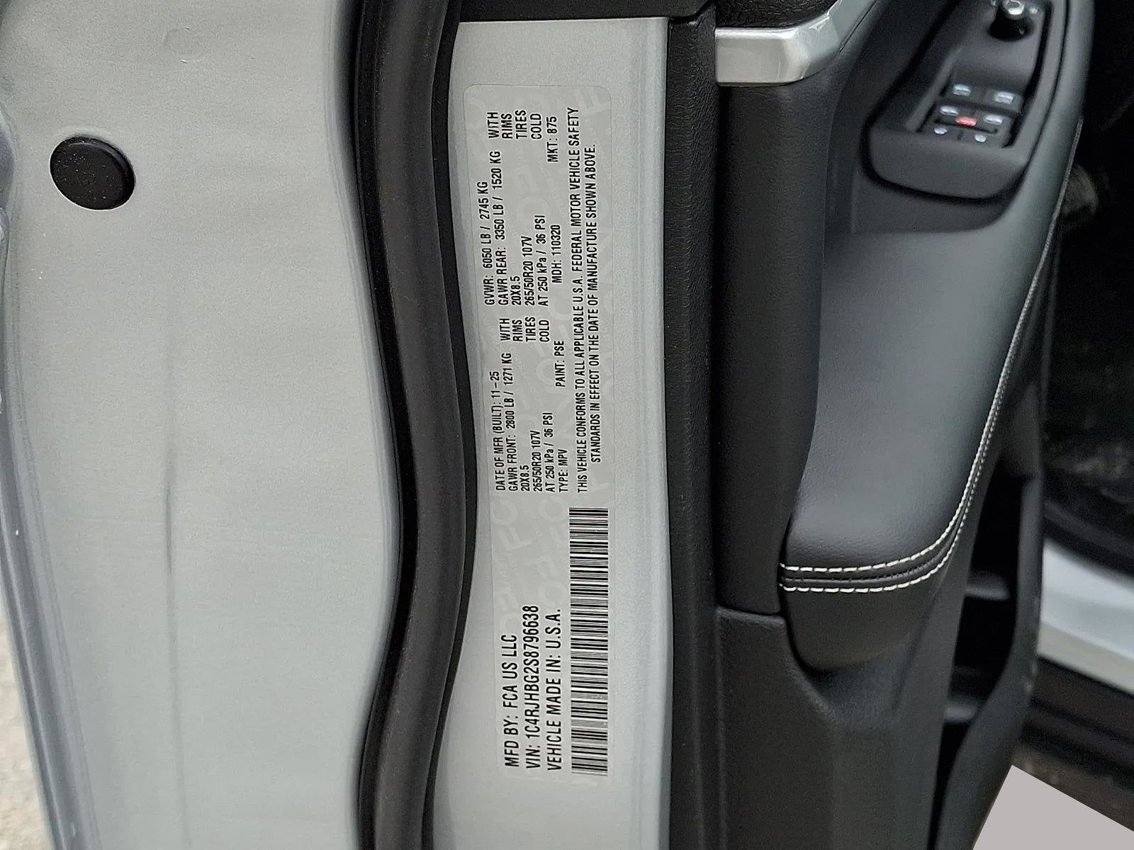 2025 Jeep Grand Cherokee GRAND CHEROKEE LIMITED 4X4