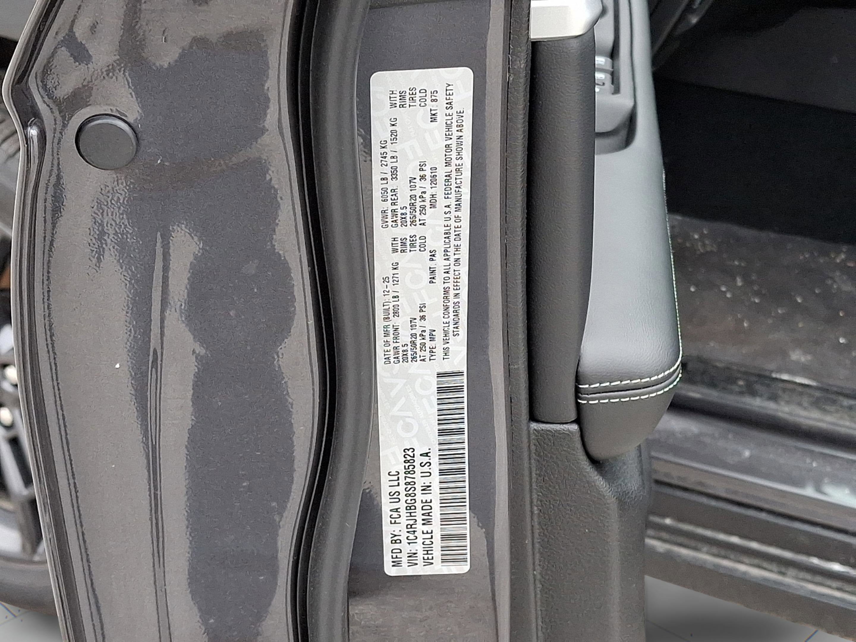 2025 Jeep Grand Cherokee GRAND CHEROKEE LIMITED 4X4