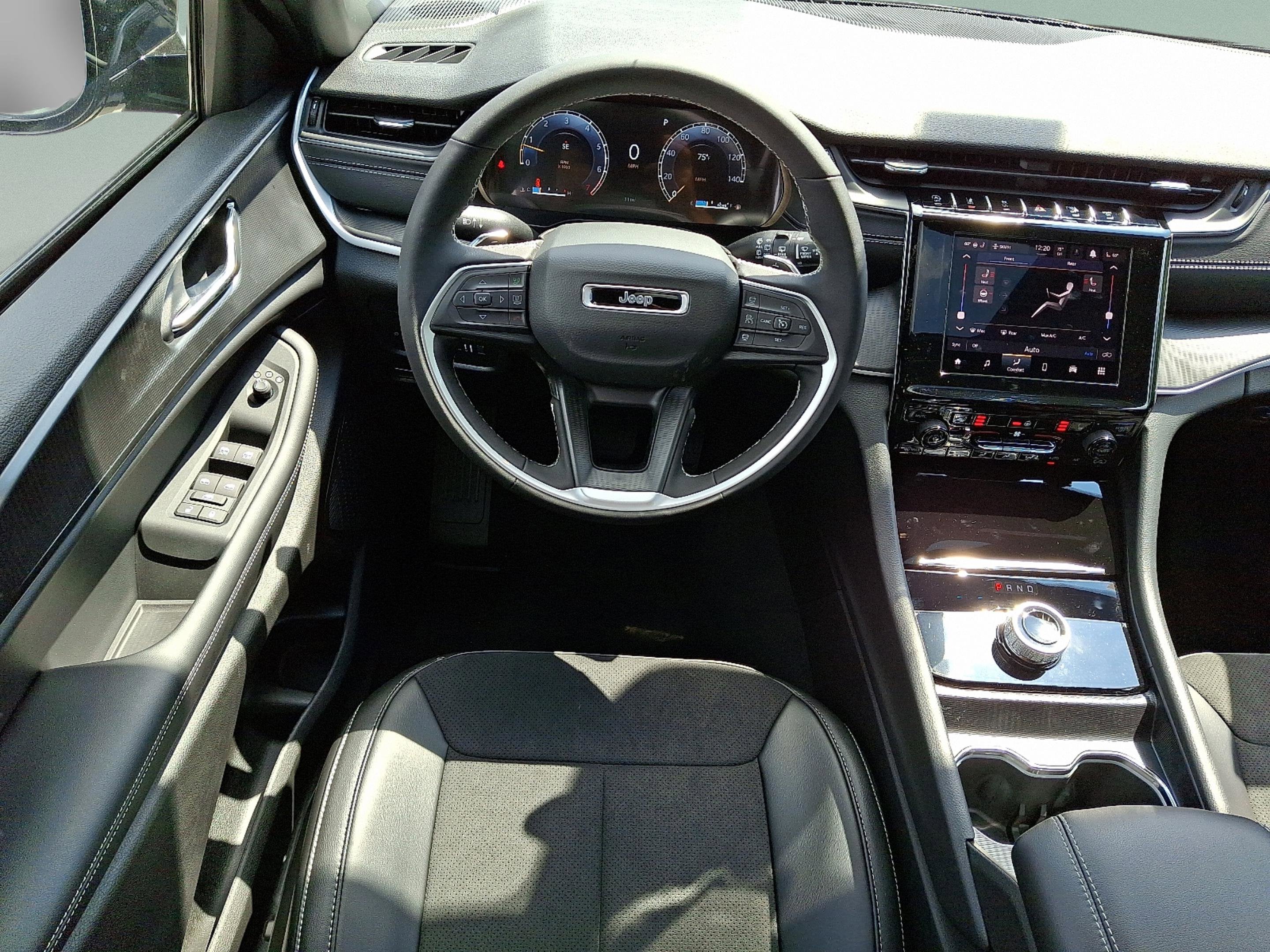 2025 Jeep Grand Cherokee GRAND CHEROKEE L ALTITUDE X 4X4