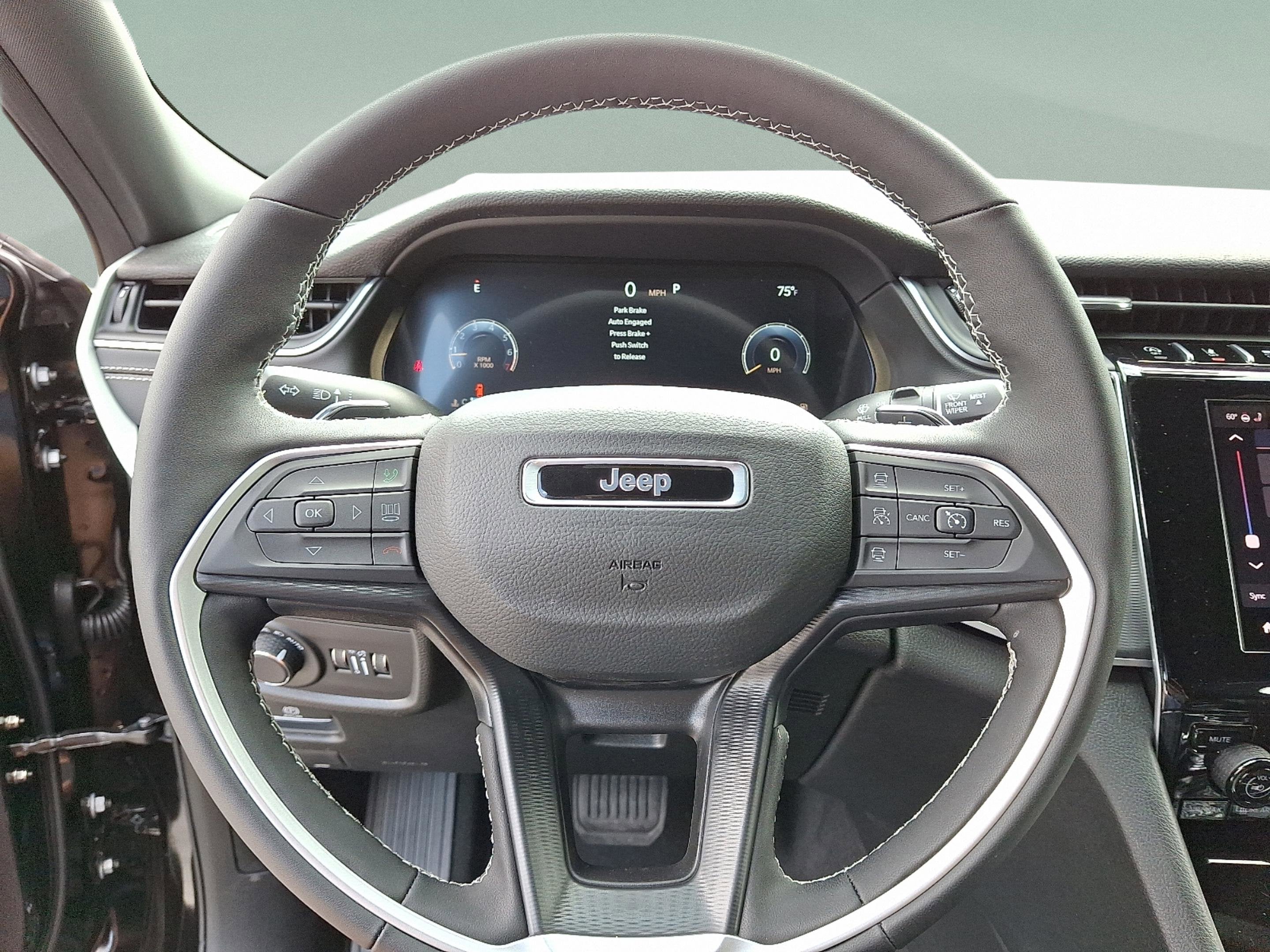 2025 Jeep Grand Cherokee GRAND CHEROKEE L ALTITUDE X 4X4