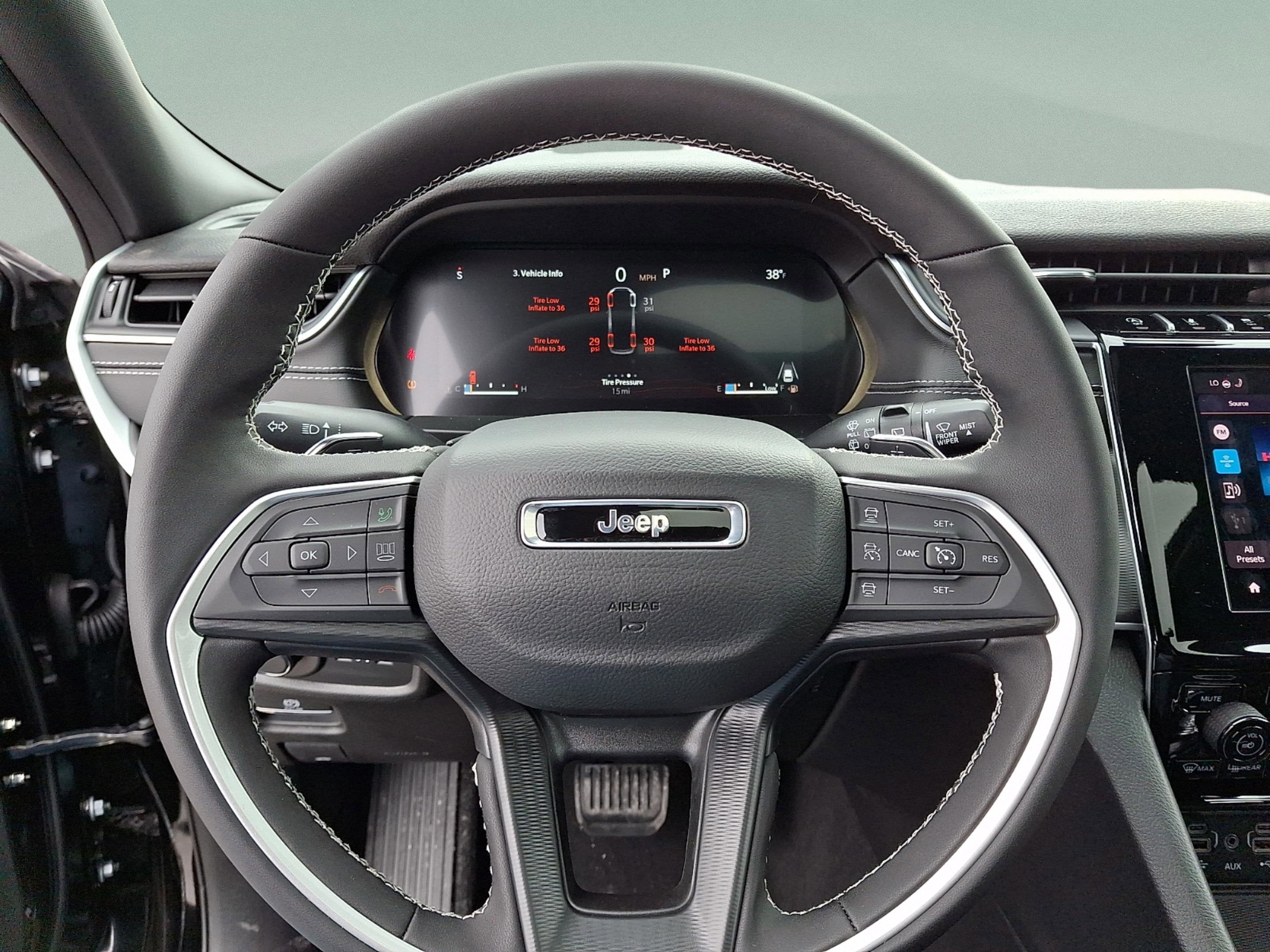 2025 Jeep Grand Cherokee GRAND CHEROKEE L ALTITUDE X 4X4