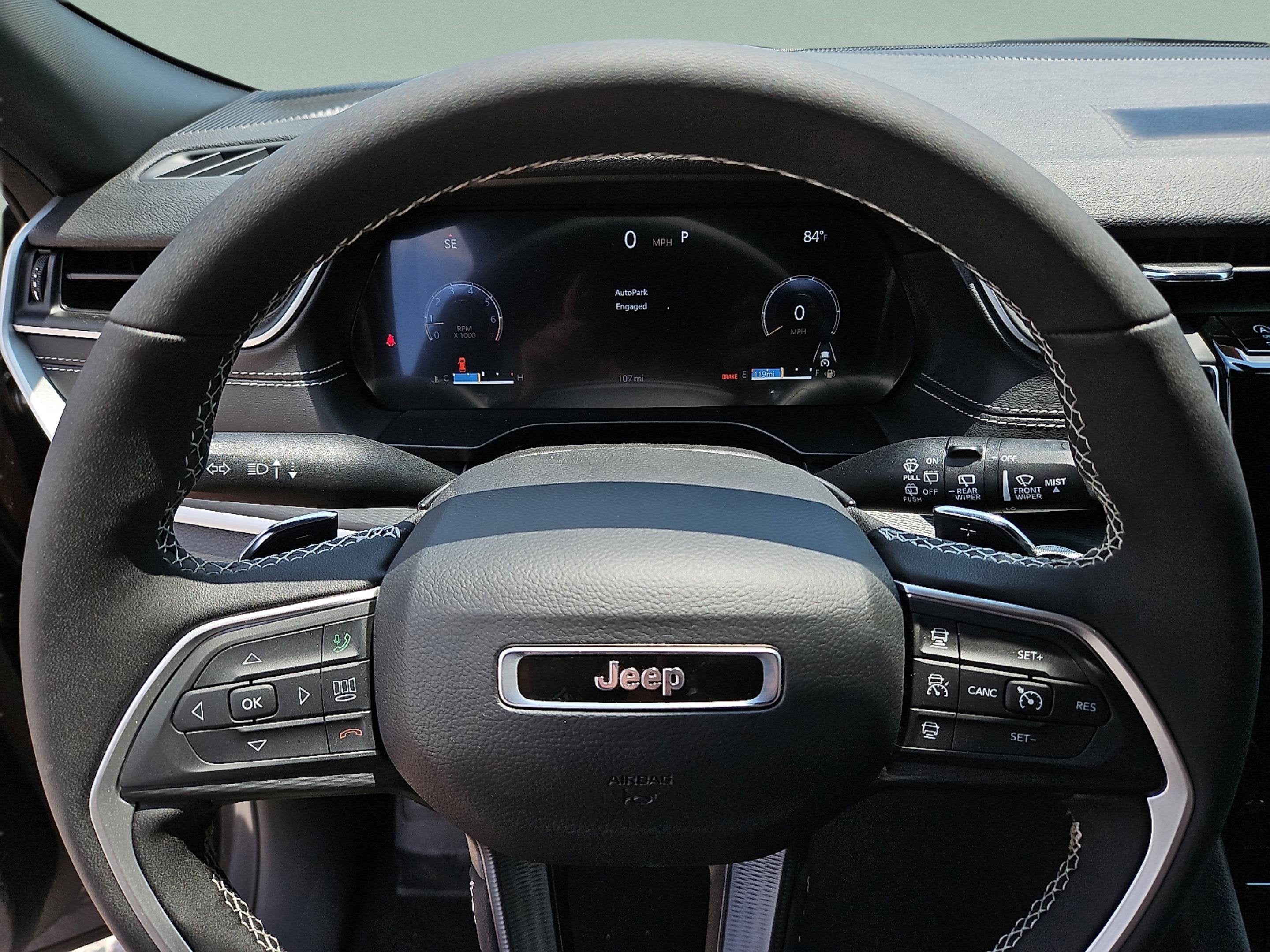 2025 Jeep Grand Cherokee GRAND CHEROKEE L ALTITUDE 4X4