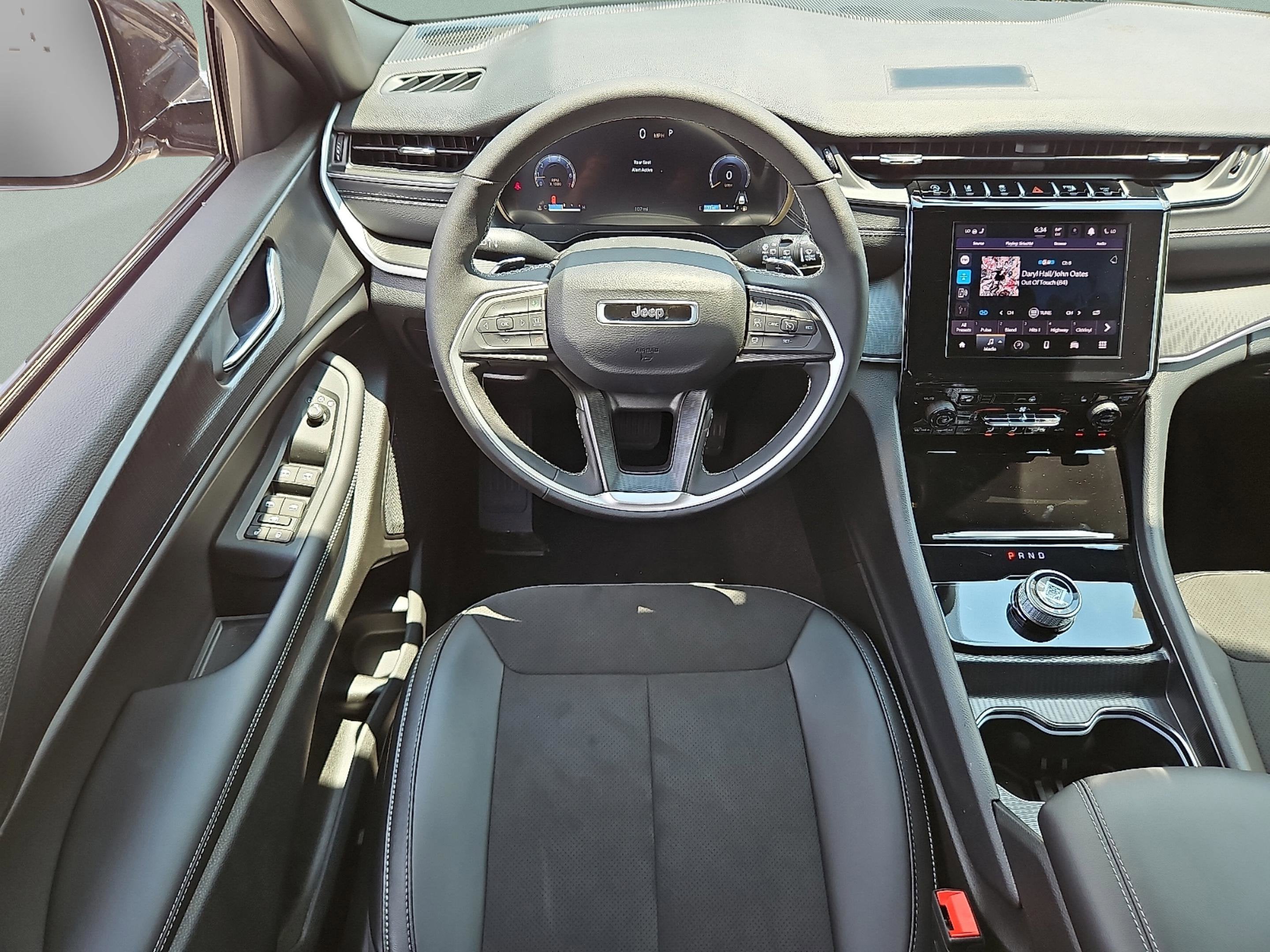 2025 Jeep Grand Cherokee GRAND CHEROKEE L ALTITUDE 4X4