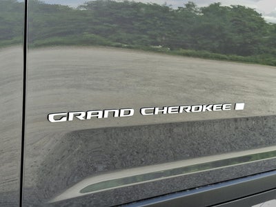 2025 Jeep Grand Cherokee GRAND CHEROKEE L LAREDO X 4X4