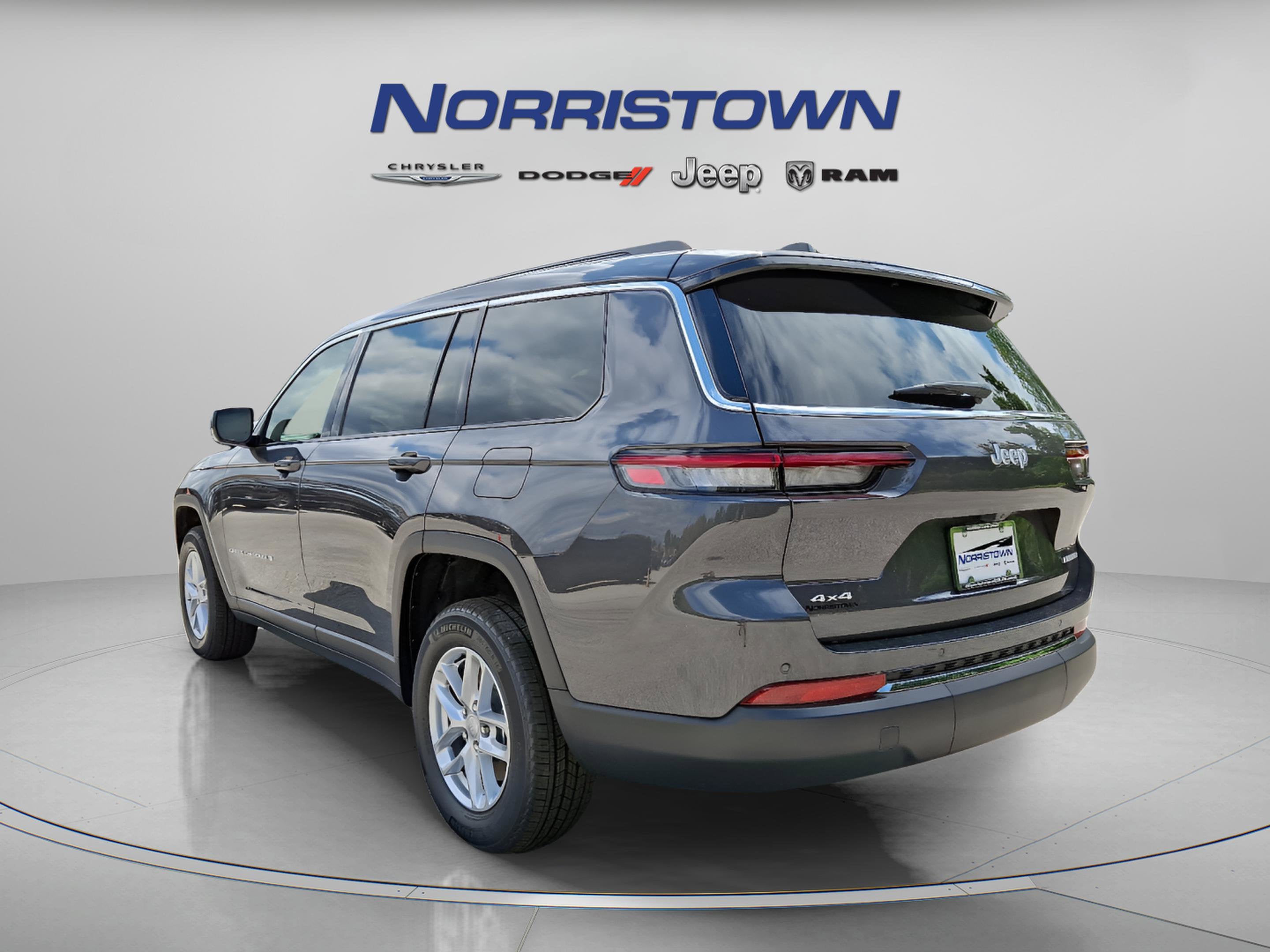 2025 Jeep Grand Cherokee GRAND CHEROKEE L LAREDO X 4X4