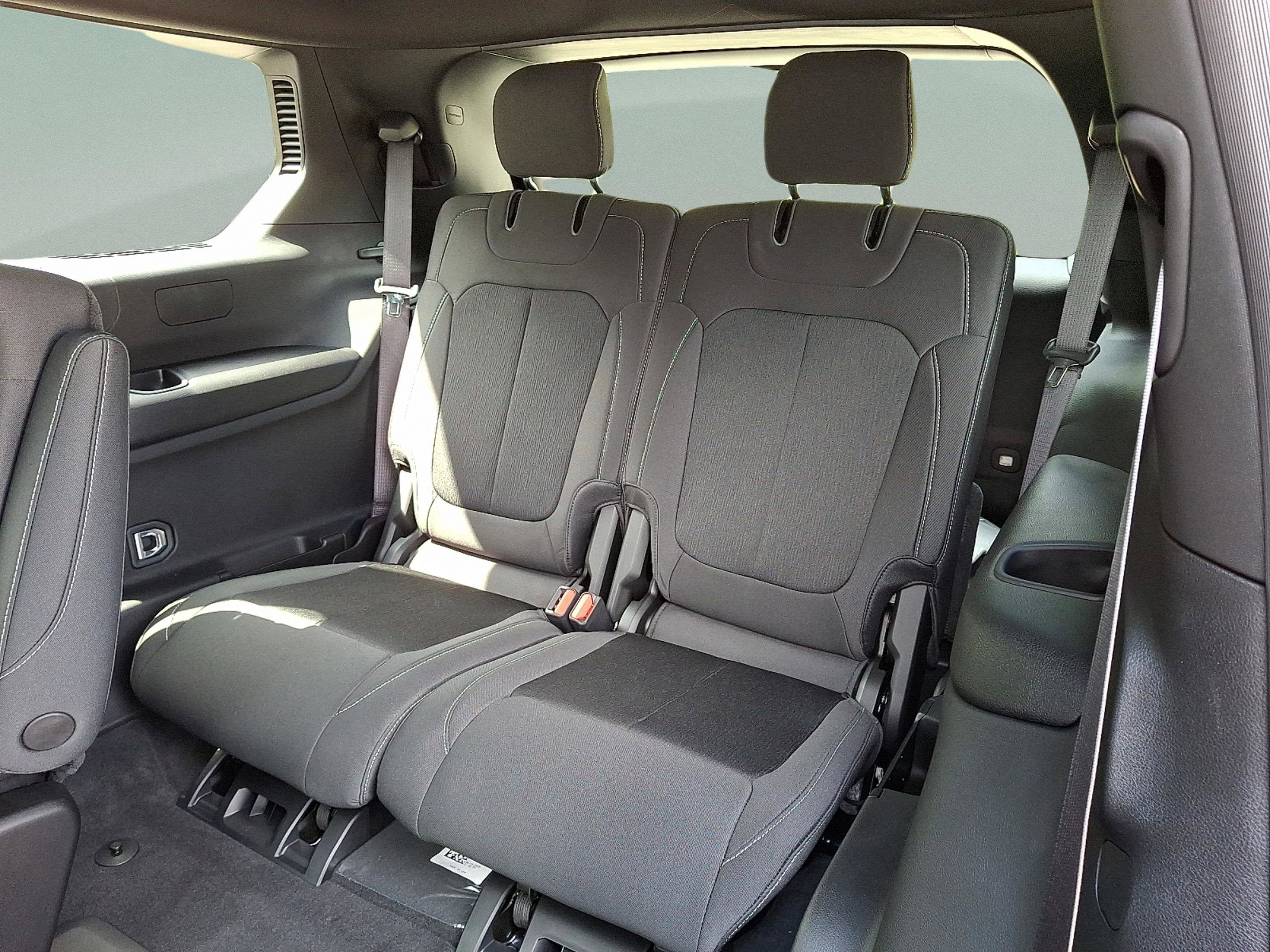 2025 Jeep Grand Cherokee GRAND CHEROKEE L LAREDO X 4X4