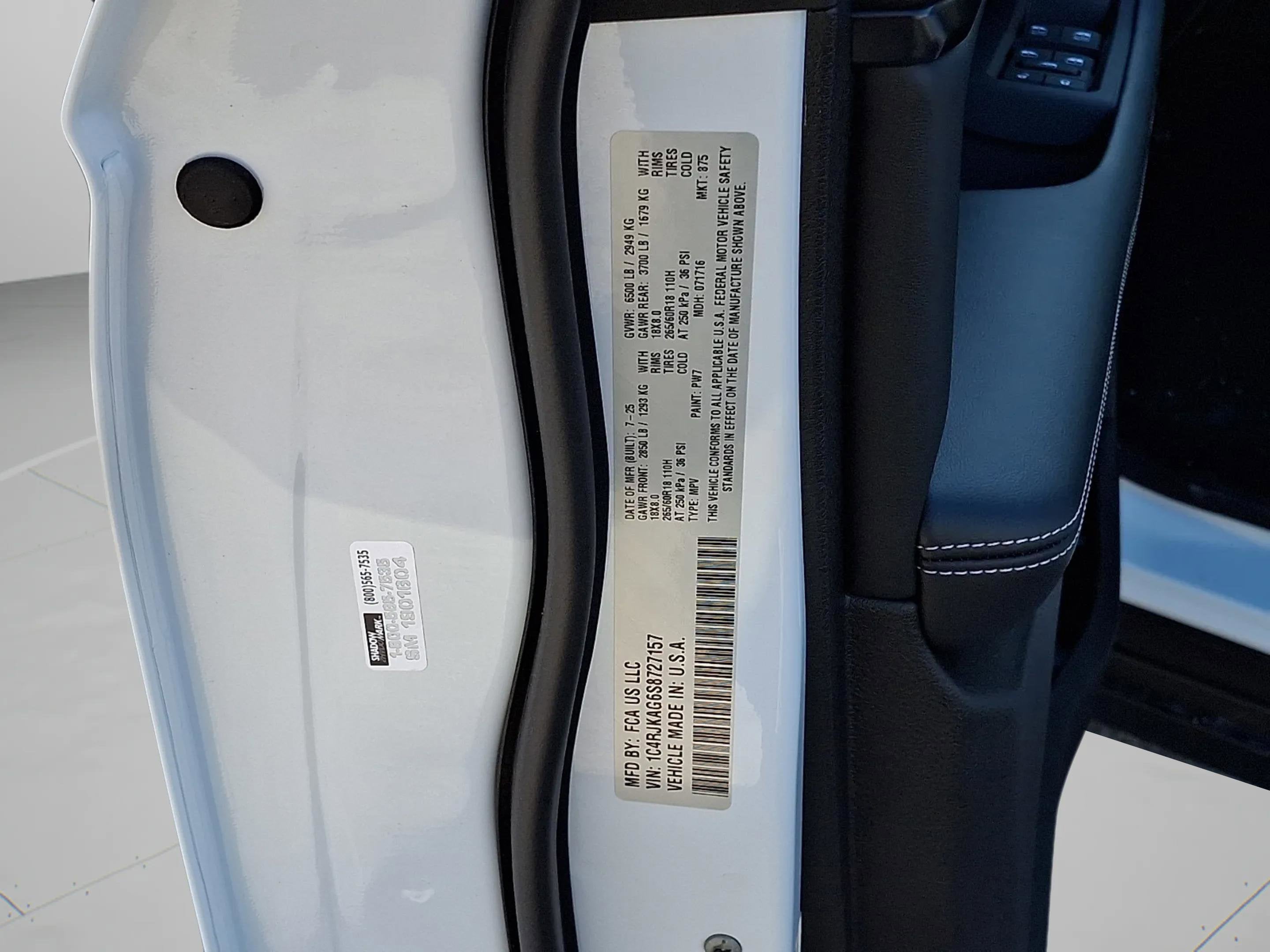 2025 Jeep Grand Cherokee GRAND CHEROKEE L LAREDO X 4X4