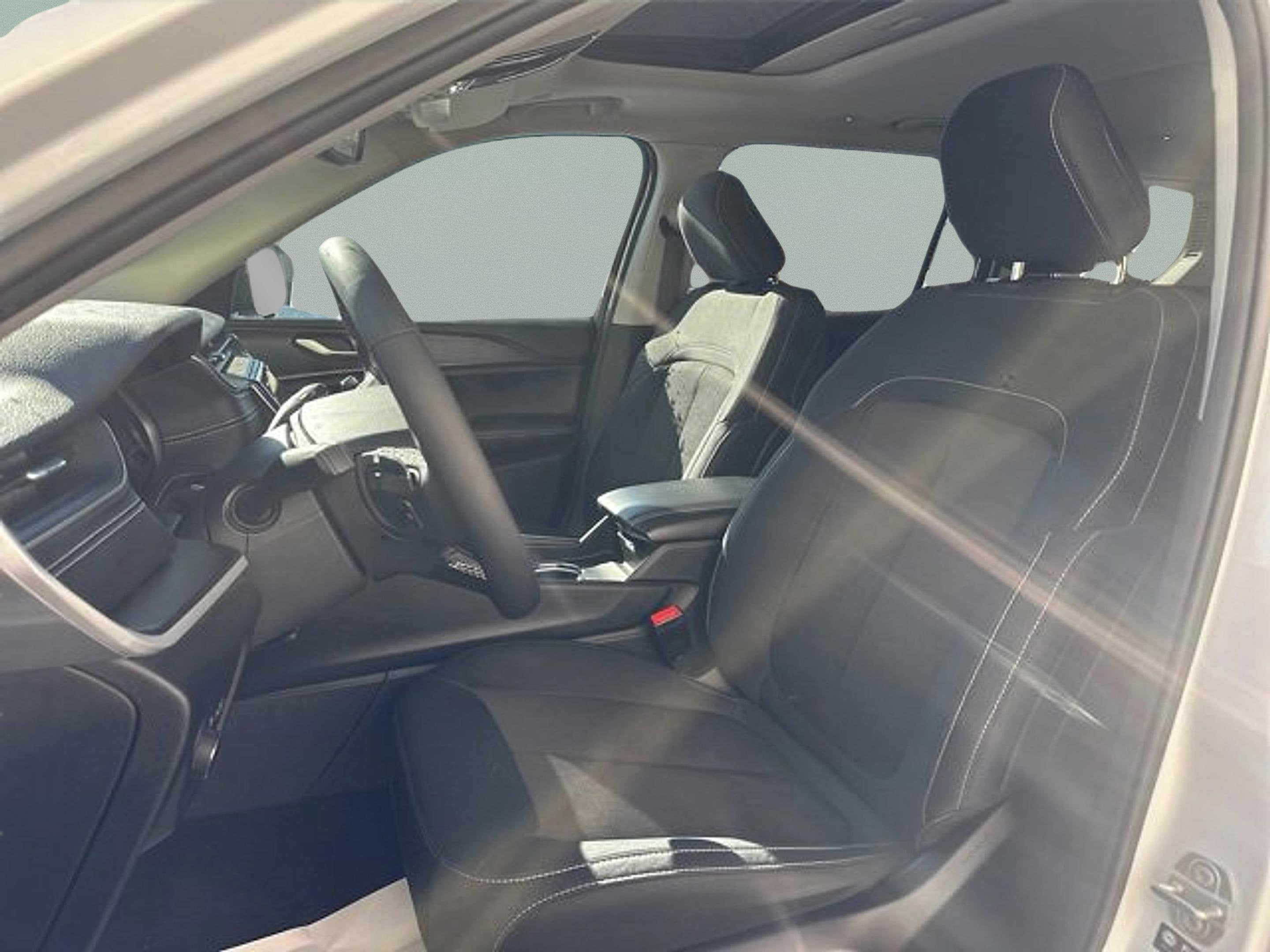 2024 Jeep Grand Cherokee L Laredo X 4x4