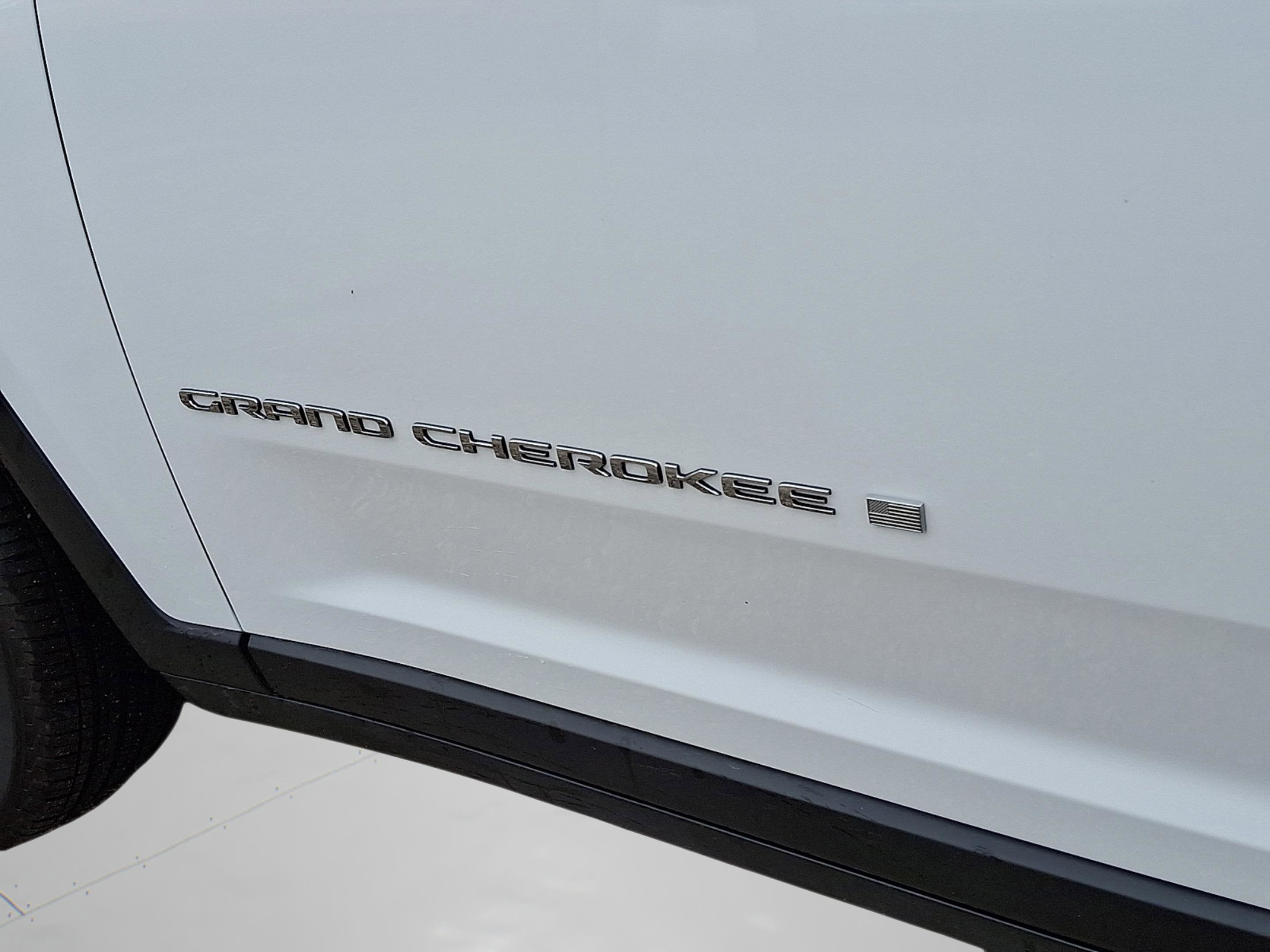 2024 Jeep Grand Cherokee L Laredo X 4x4