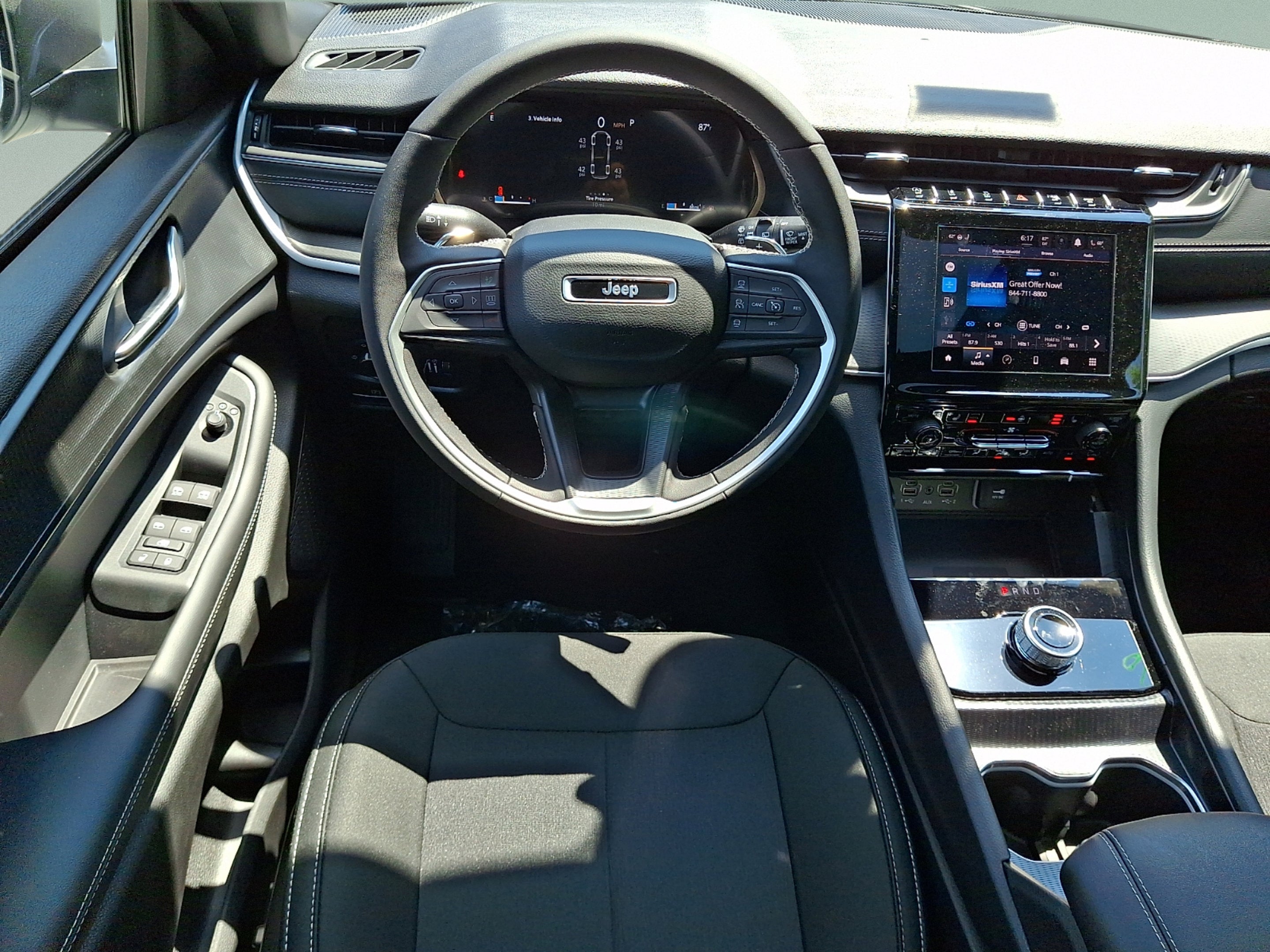 2026 Jeep Grand Cherokee GRAND CHEROKEE L LAREDO X 4X4